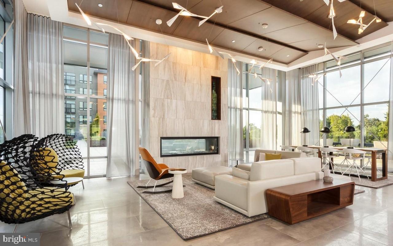 145 RIVERHAVEN DRIVE 122