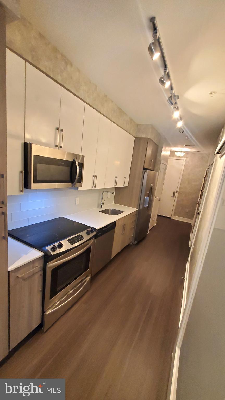 145 RIVERHAVEN DRIVE 122