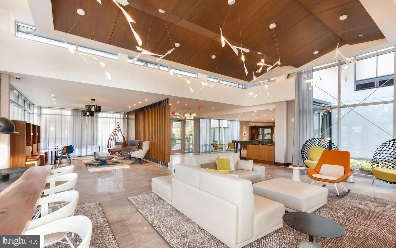 145 RIVERHAVEN DRIVE 122