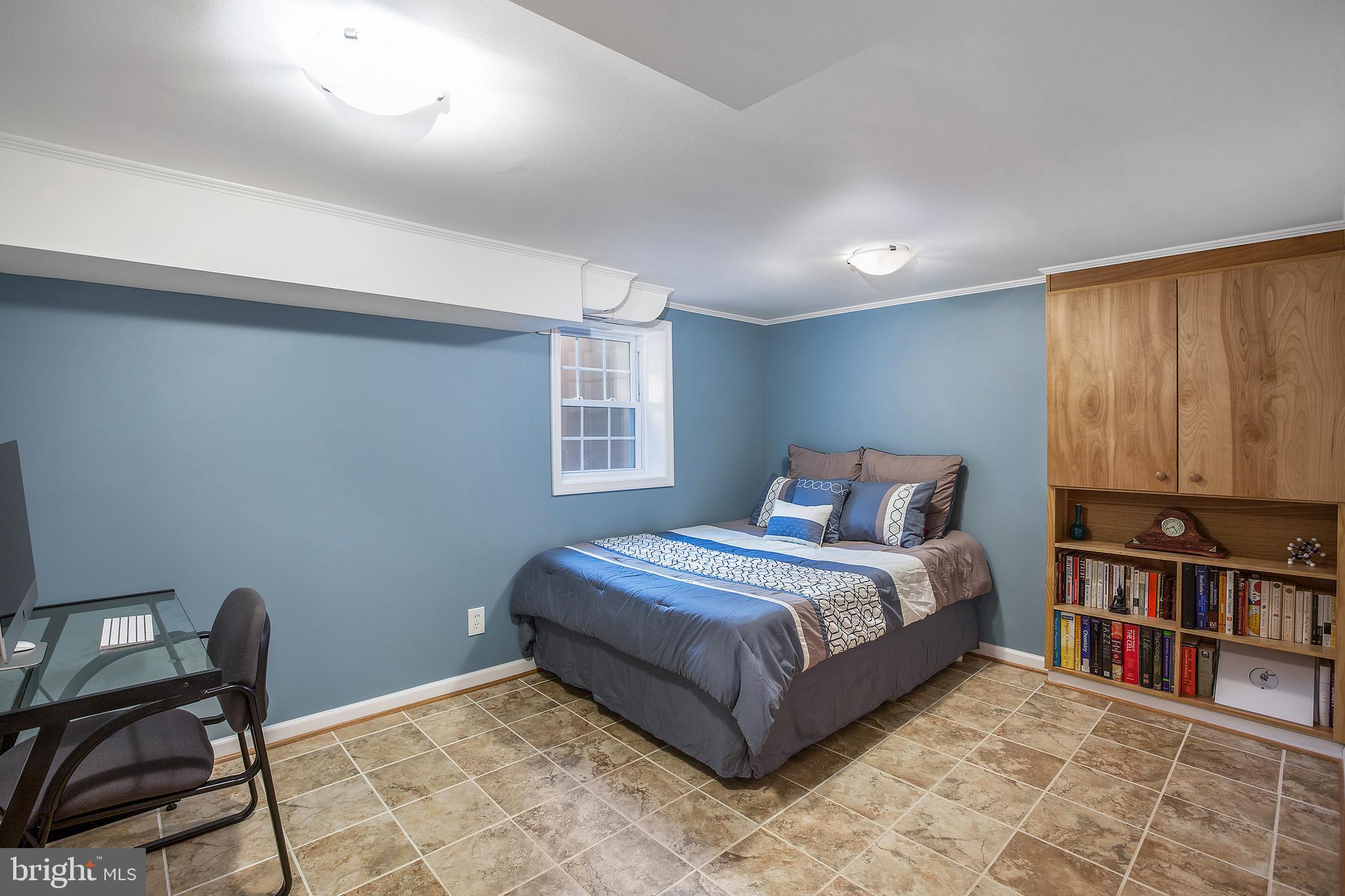 BROYHILL HILLS - Residential