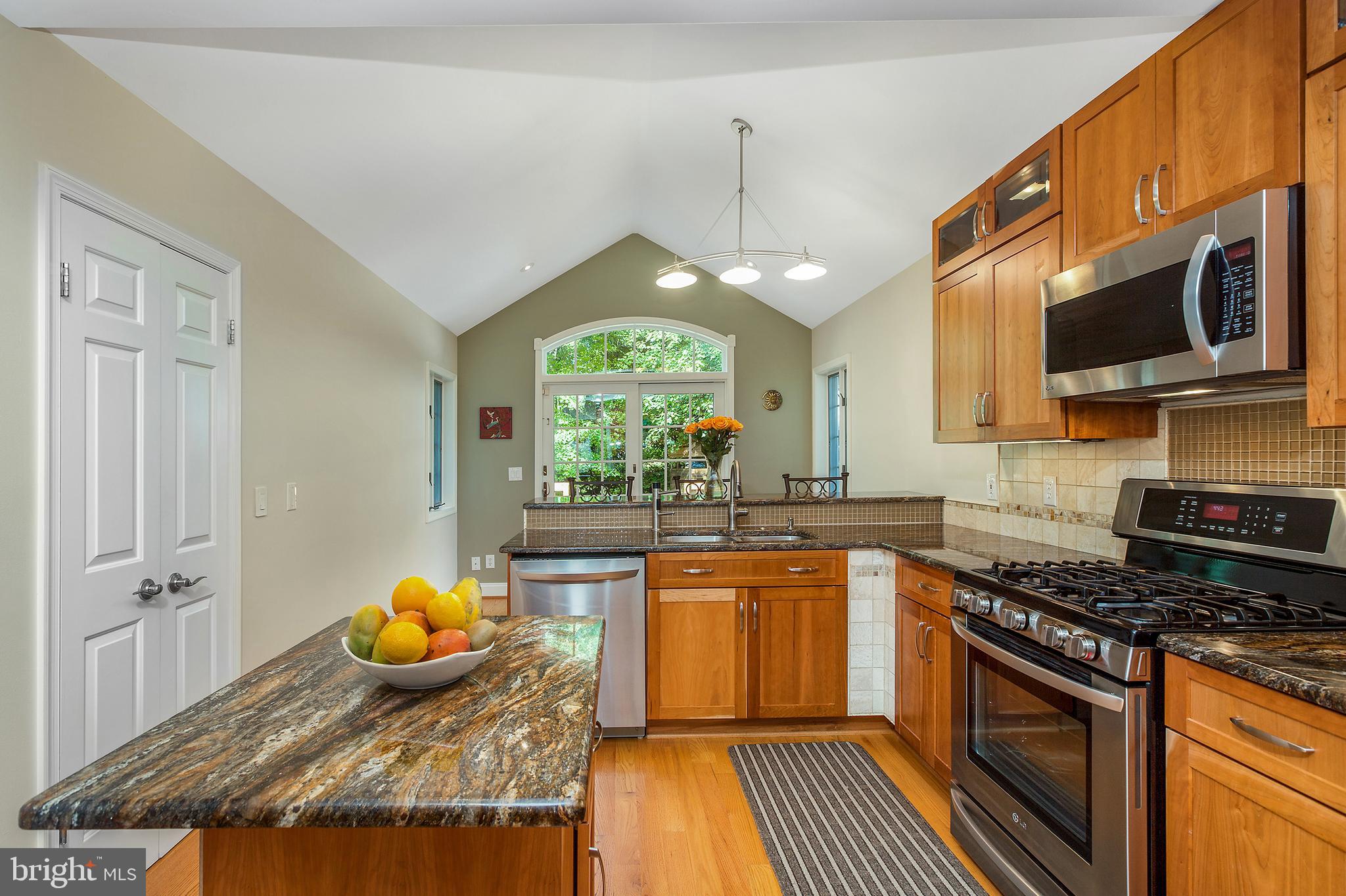 BROYHILL HILLS - Residential