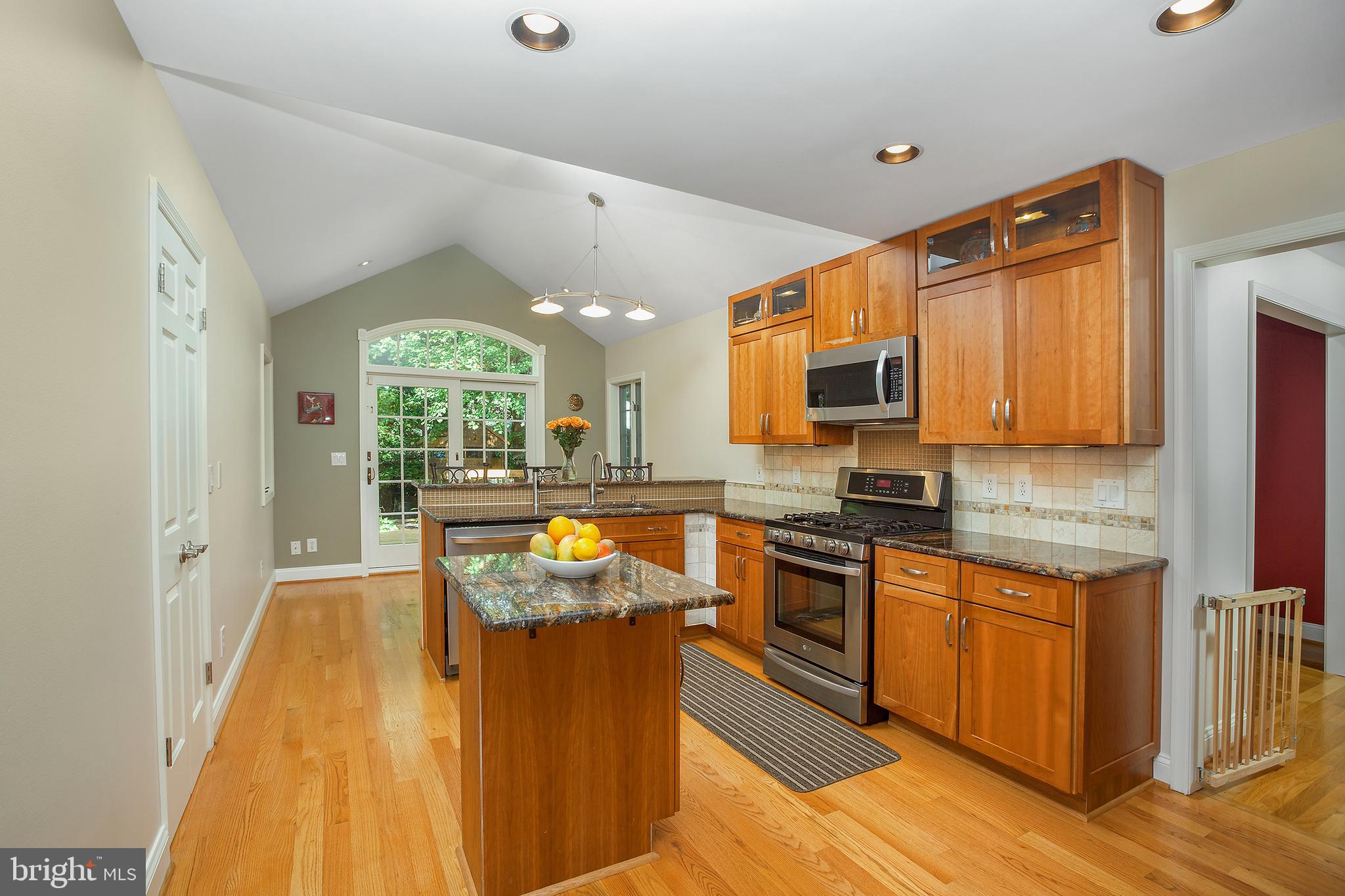 BROYHILL HILLS - Residential