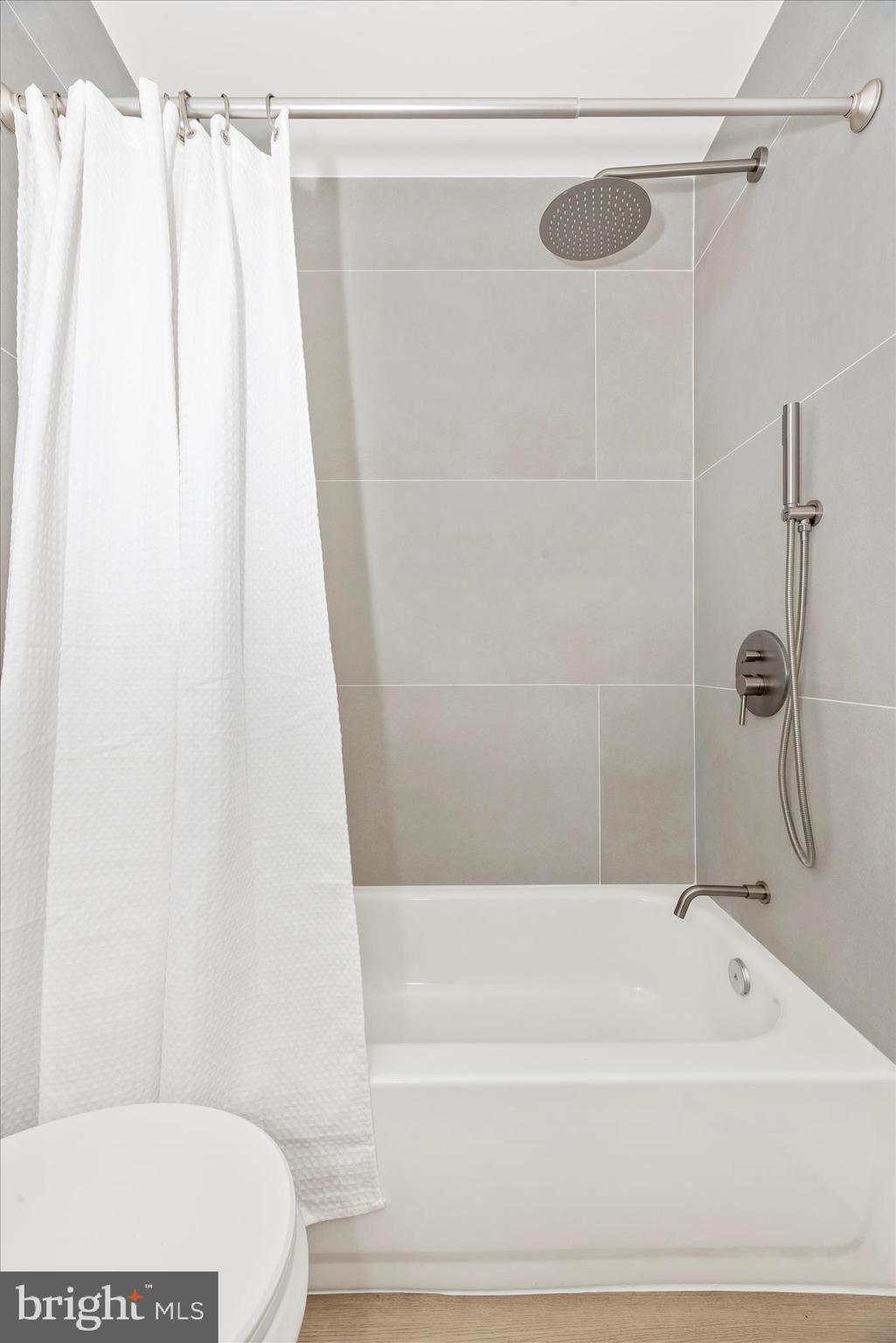 EDRICH MANOR - Residential