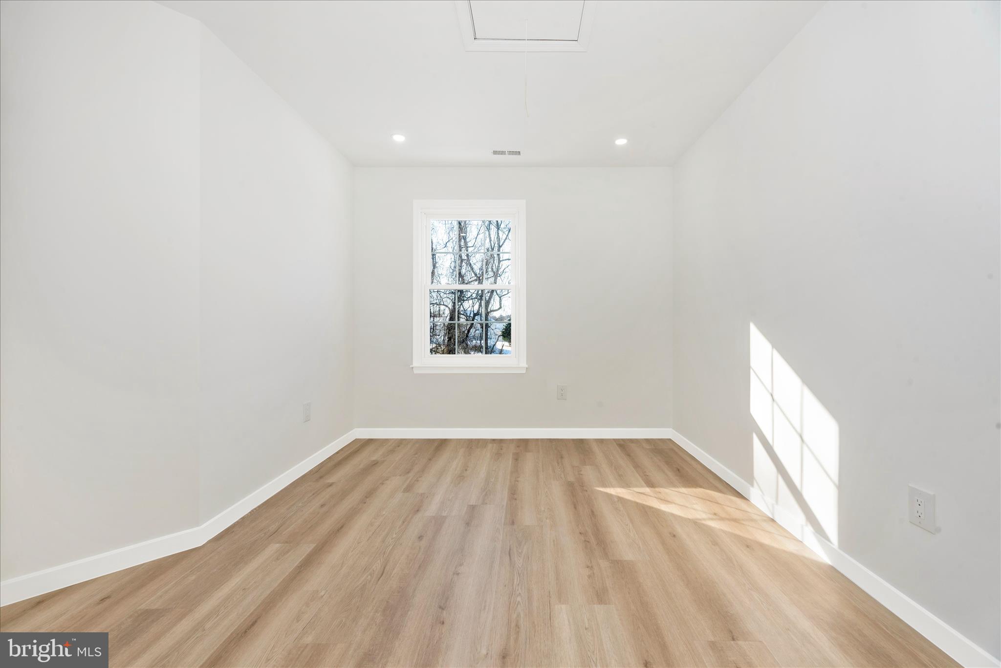 EDRICH MANOR - Residential