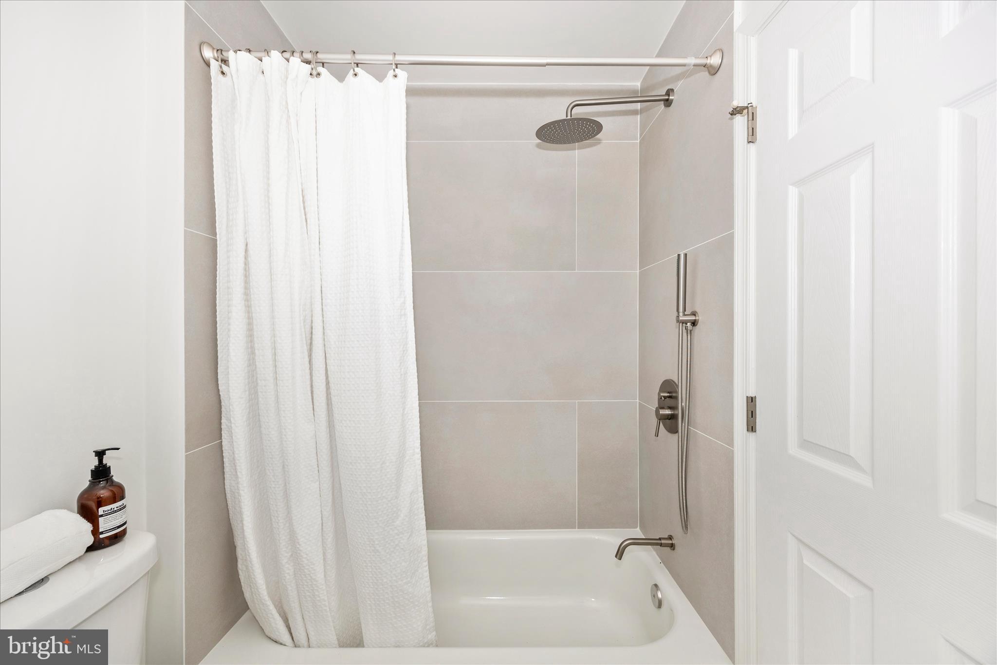 EDRICH MANOR - Residential