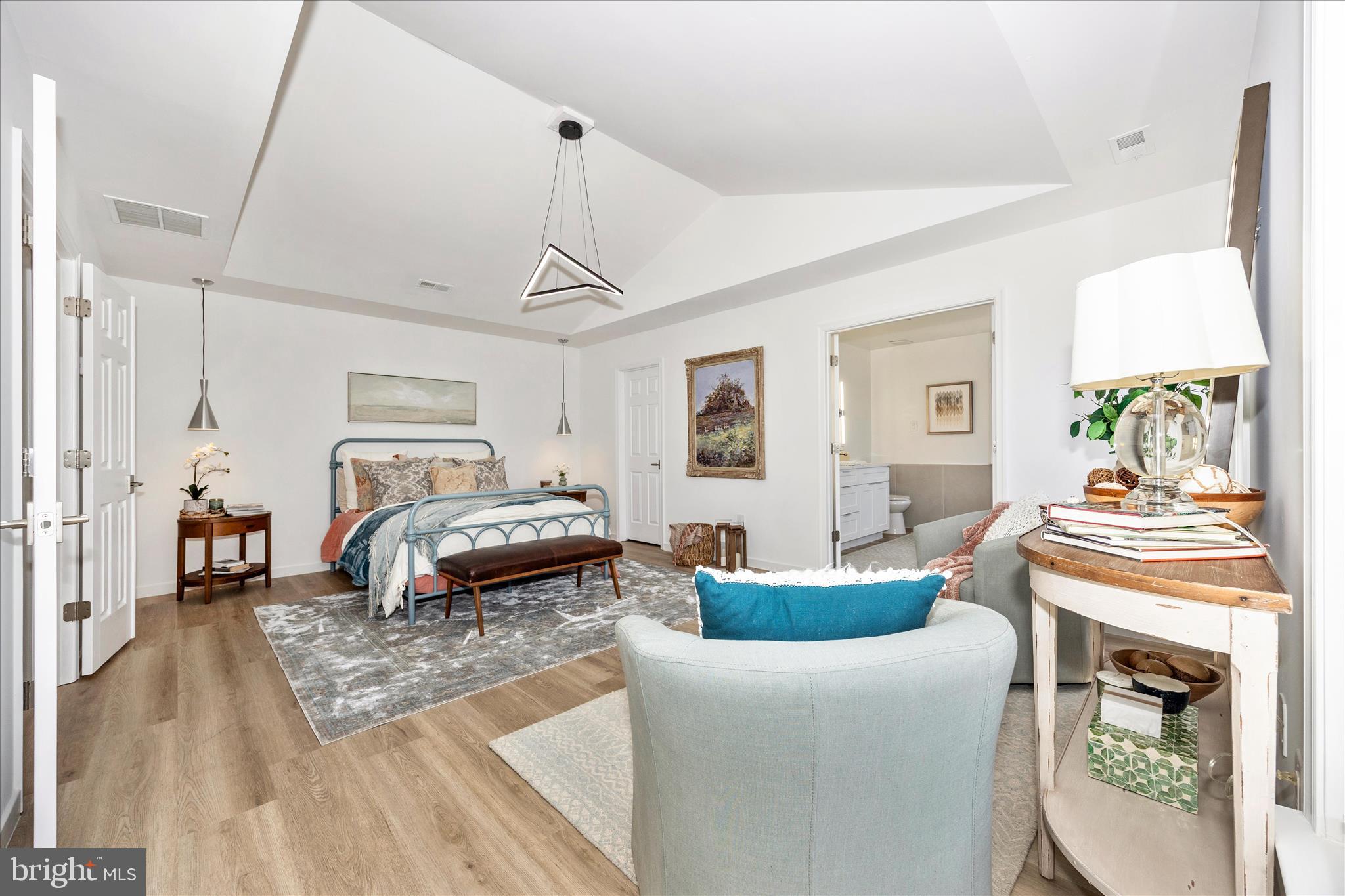 EDRICH MANOR - Residential