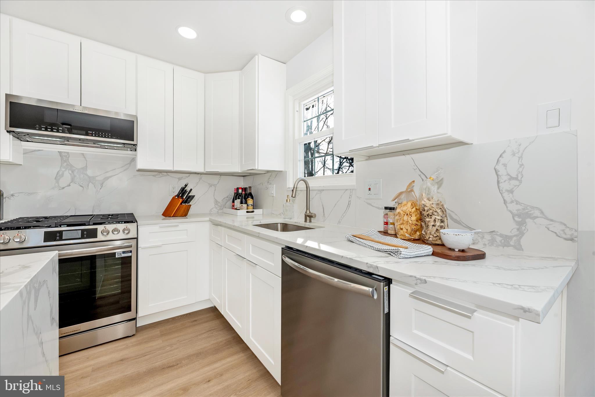 EDRICH MANOR - Residential