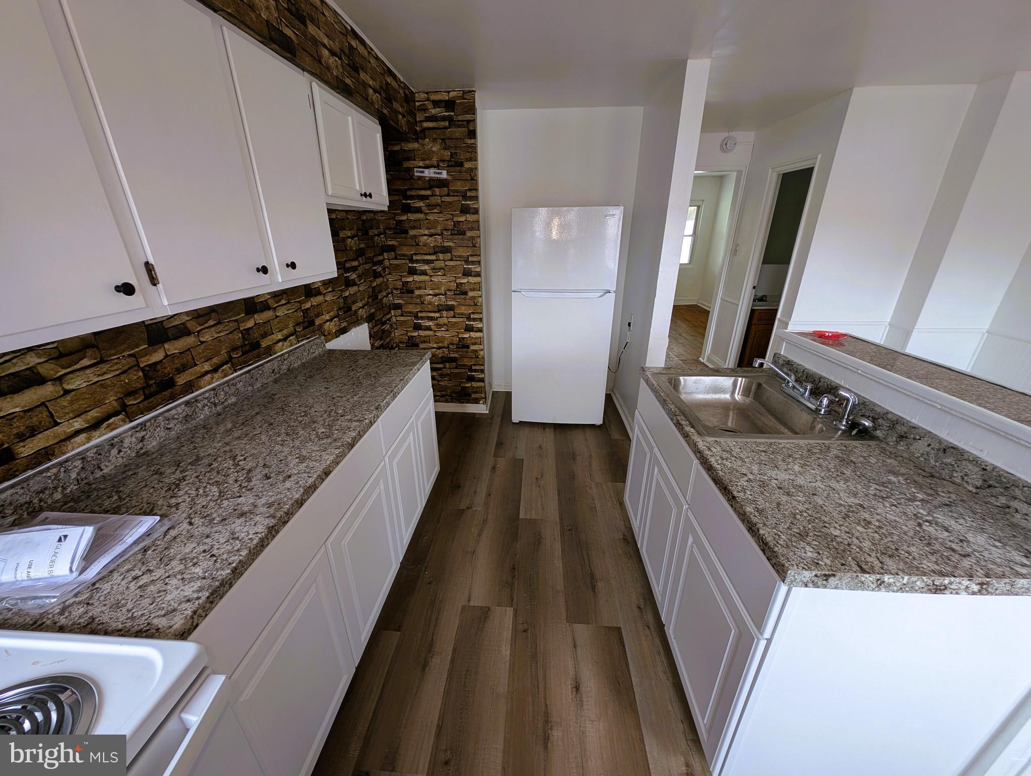 GRAY MANOR HOMES - Residential