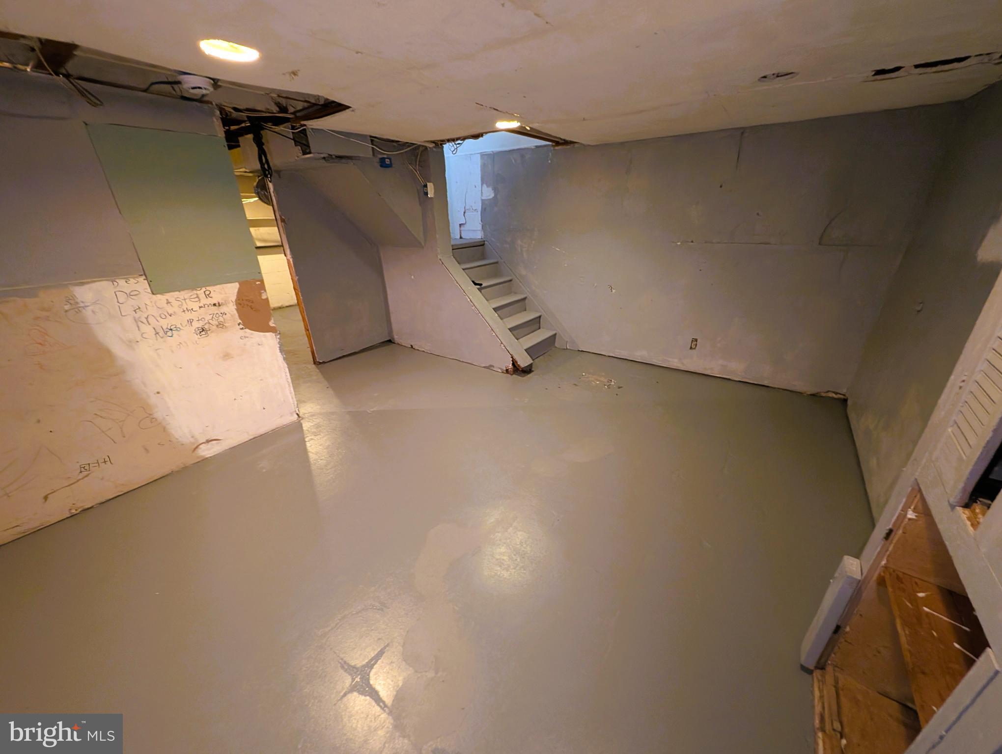 GRAY MANOR HOMES - Residential