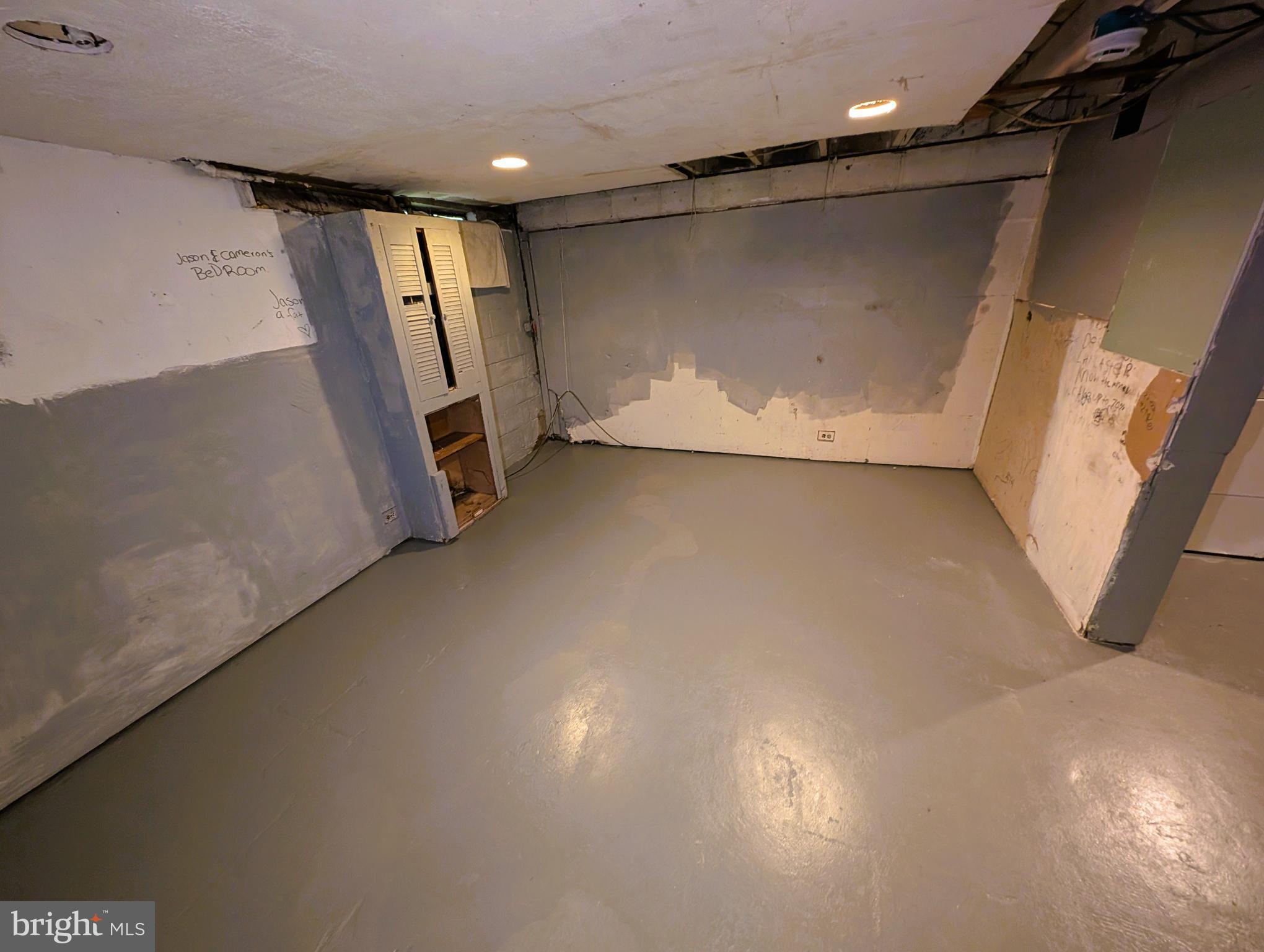 GRAY MANOR HOMES - Residential