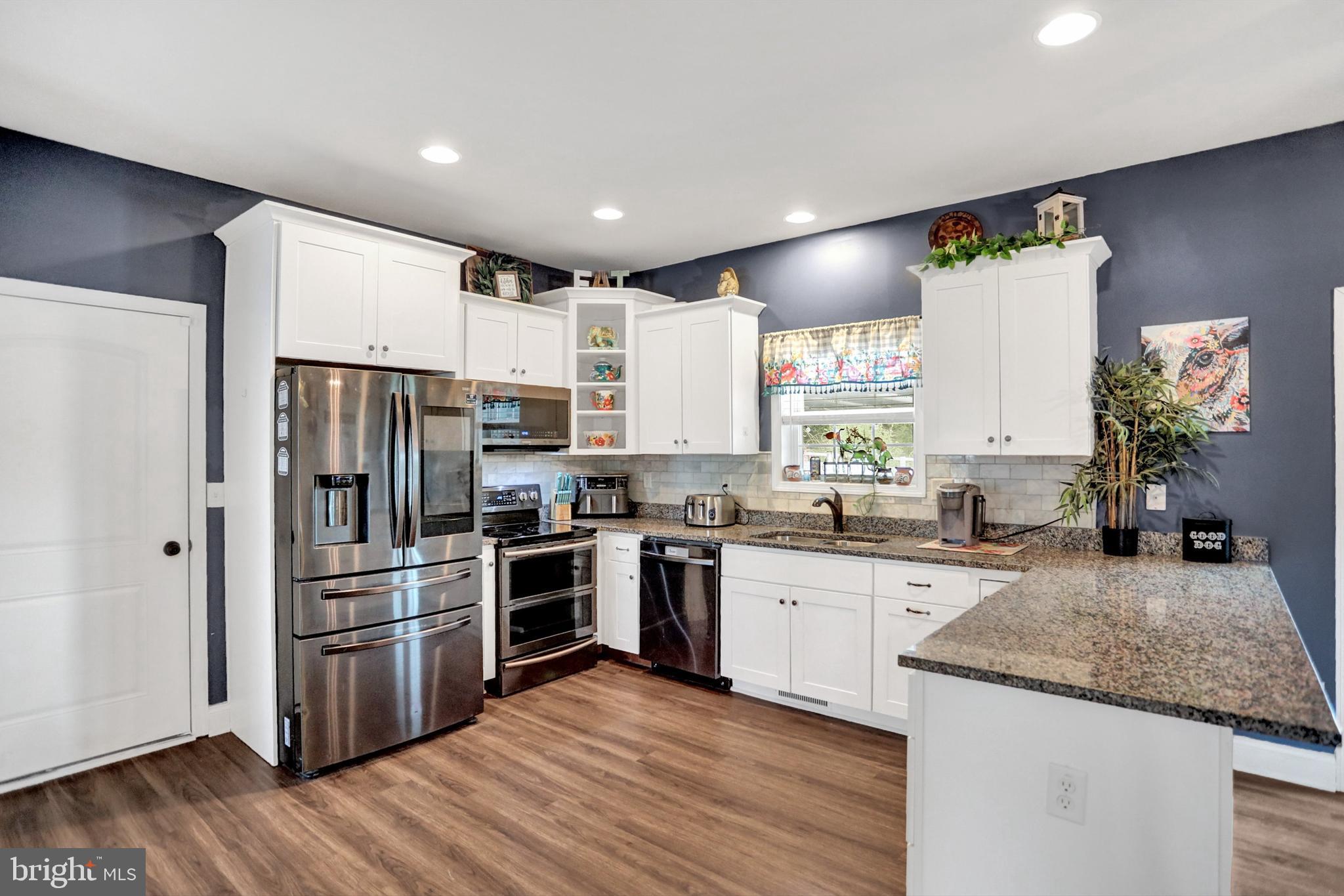 LEXINGTON ESTATES - Residential