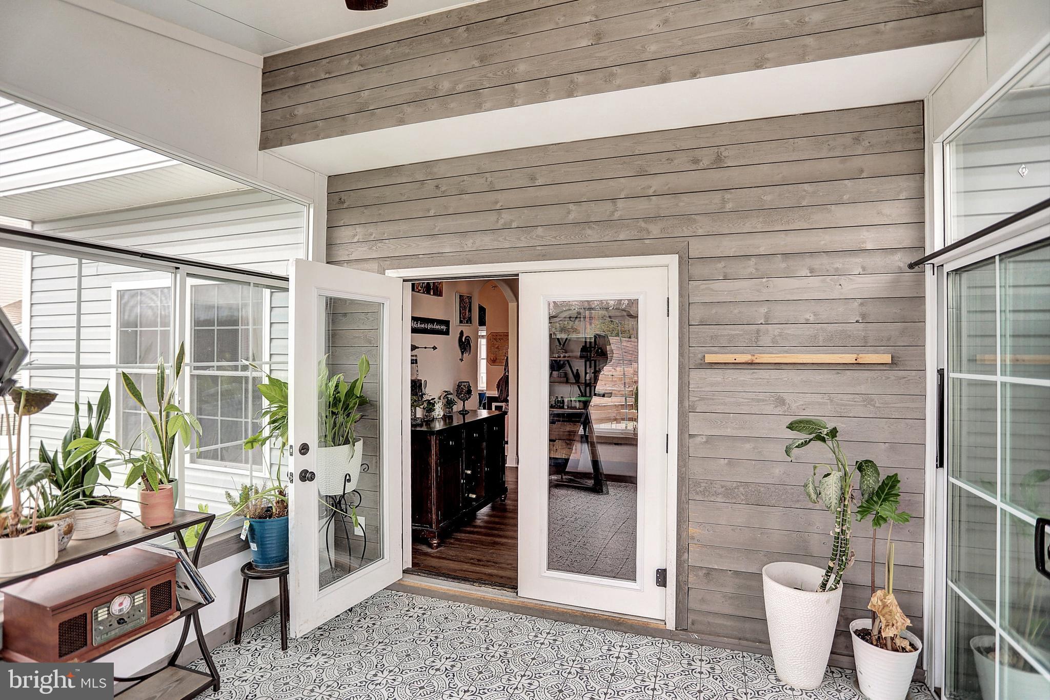 LEXINGTON ESTATES - Residential