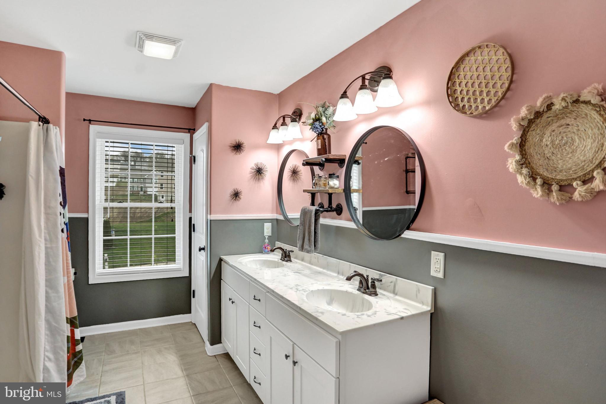 LEXINGTON ESTATES - Residential