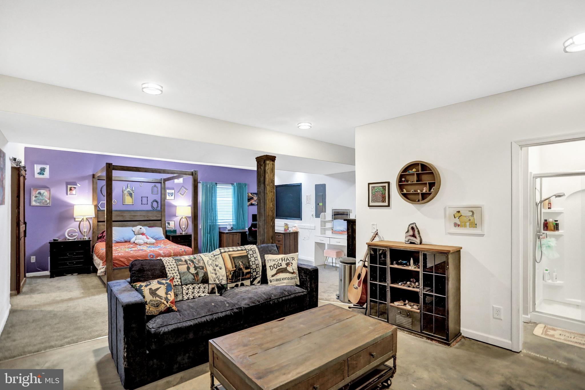 LEXINGTON ESTATES - Residential