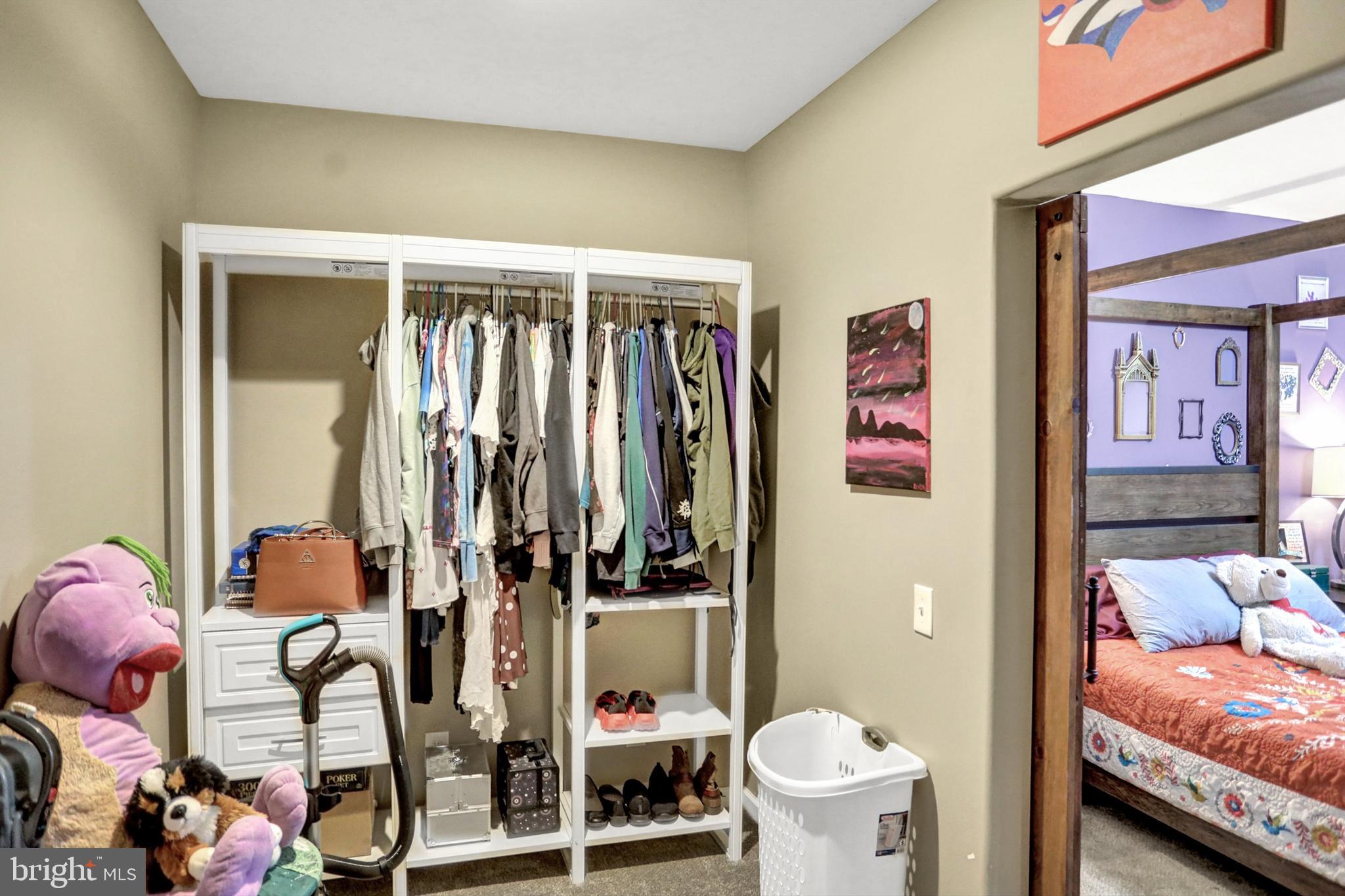 LEXINGTON ESTATES - Residential