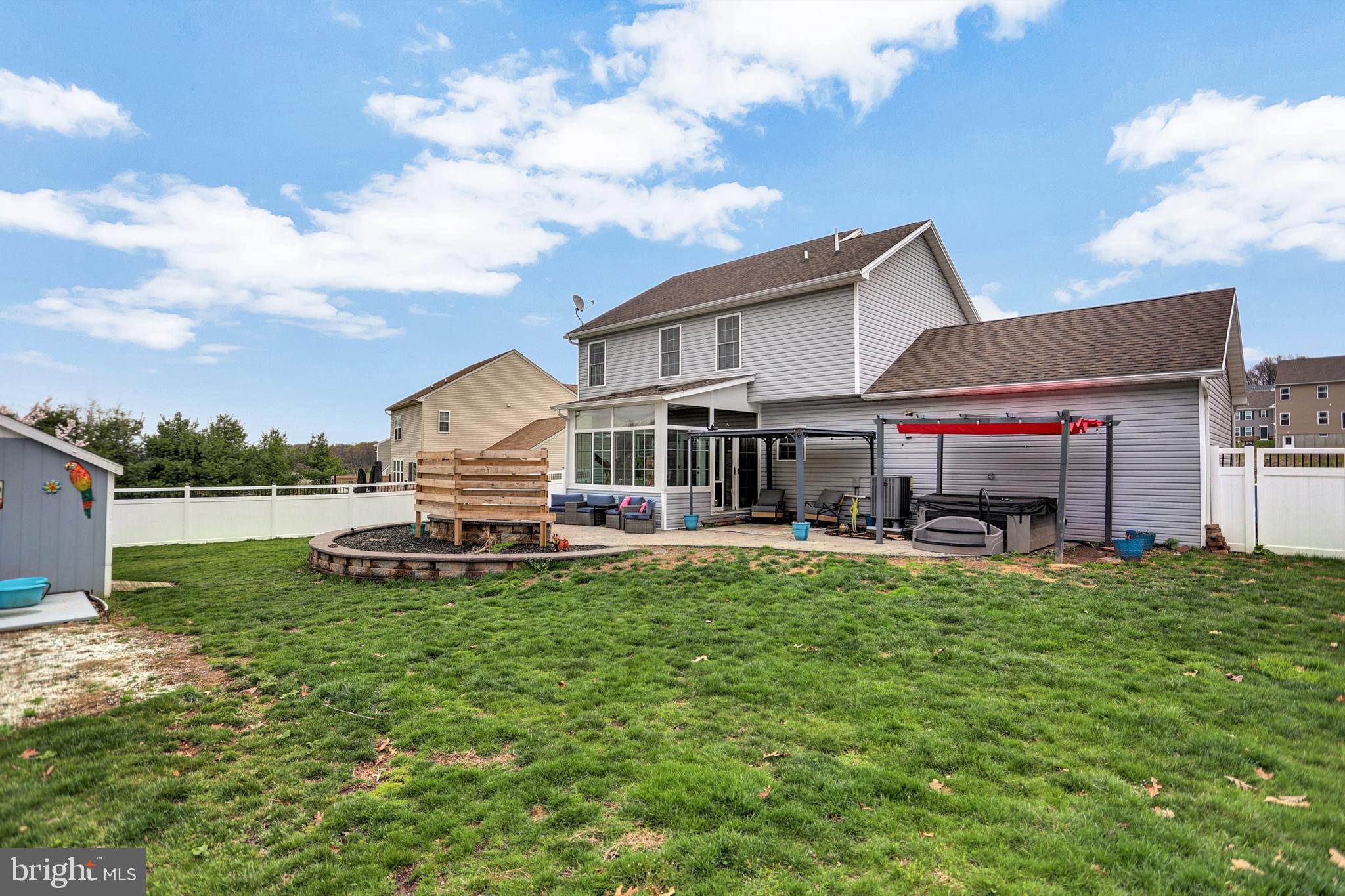 LEXINGTON ESTATES - Residential