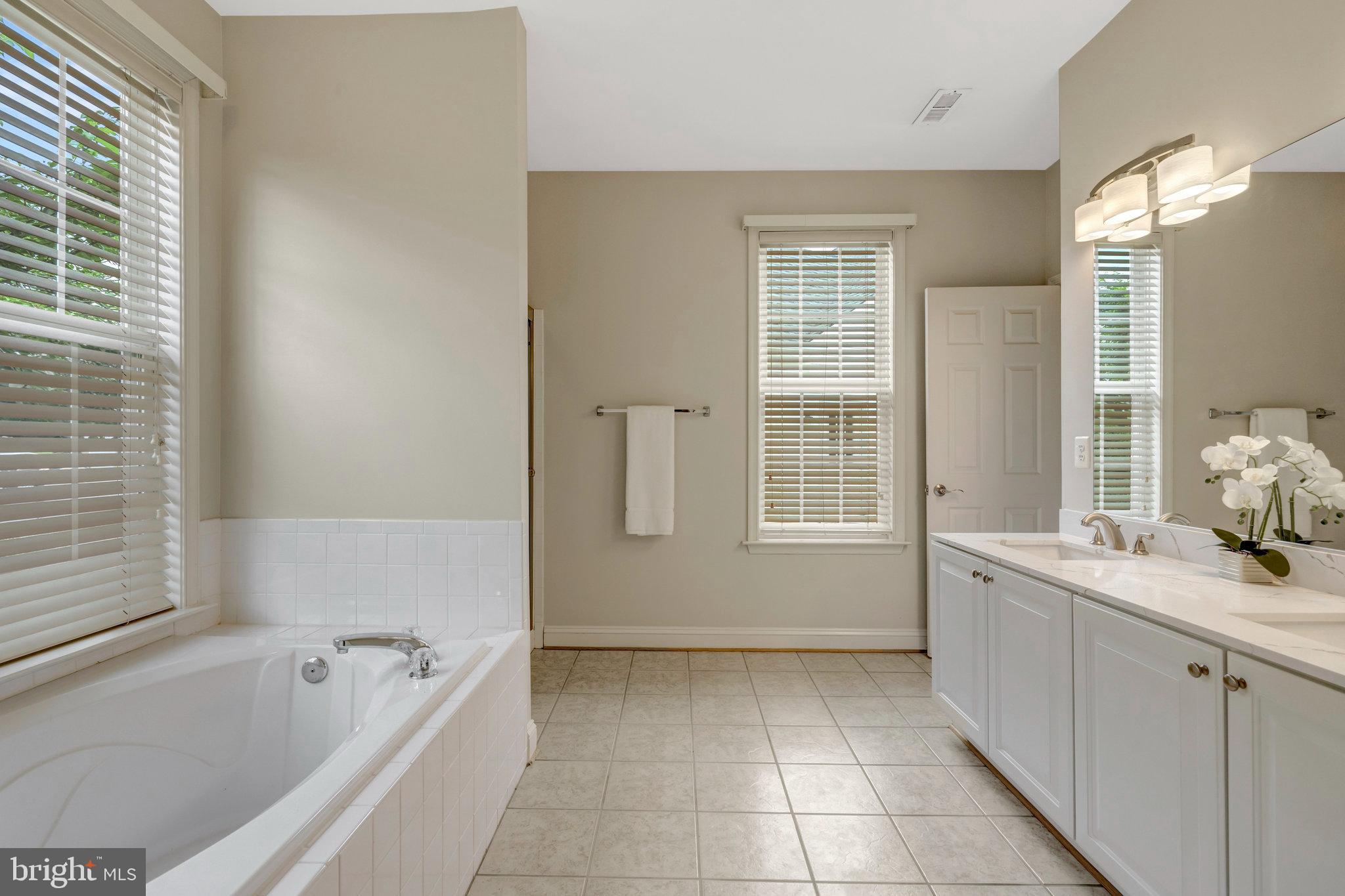 HERITAGE HUNT - Residential