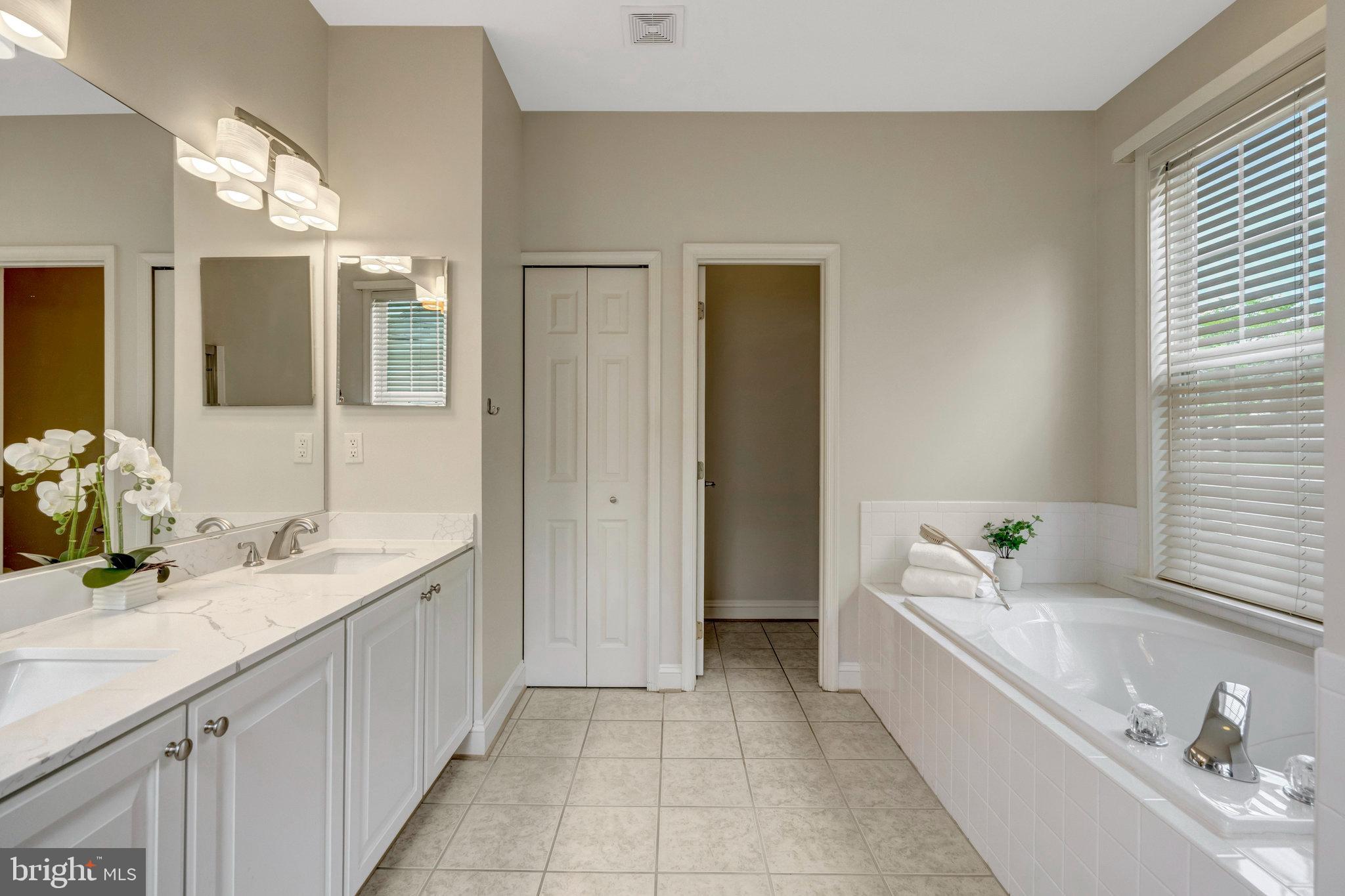 HERITAGE HUNT - Residential