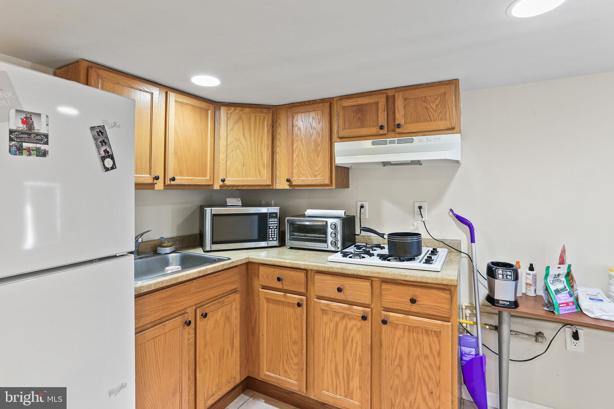 CHARLES VILLAGE - Residential Income