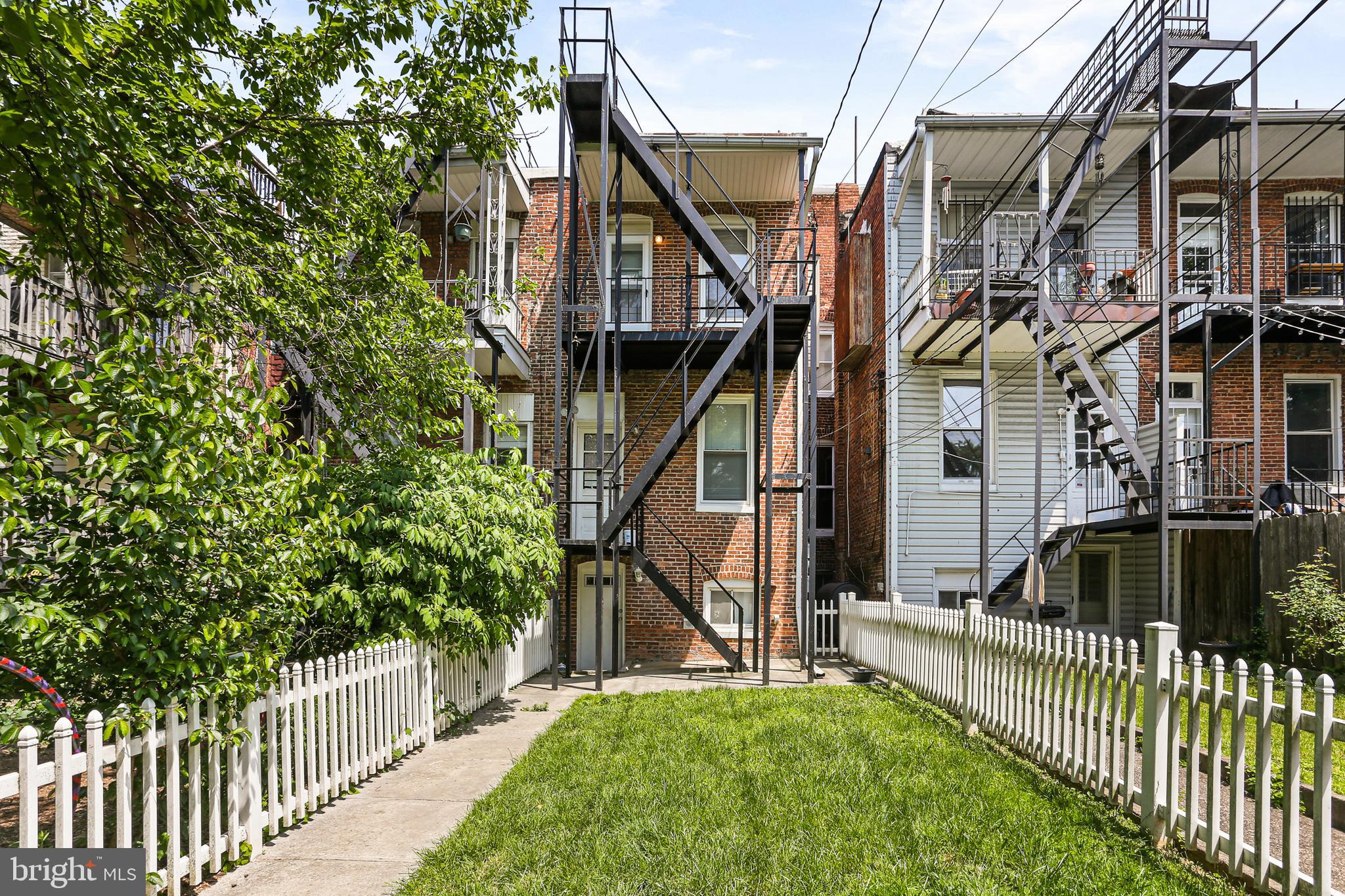 CHARLES VILLAGE - Residential Income