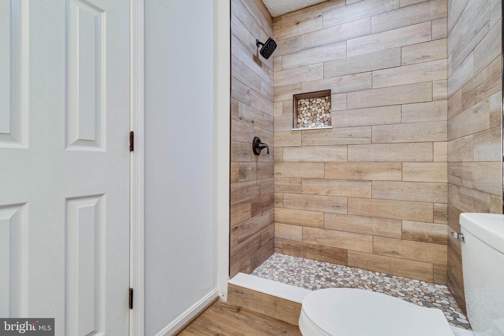 ST CHARLES HAMPSHIRE - Residential