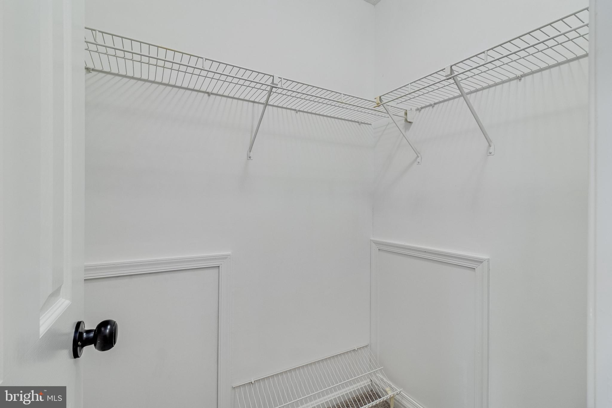 ST CHARLES HAMPSHIRE - Residential