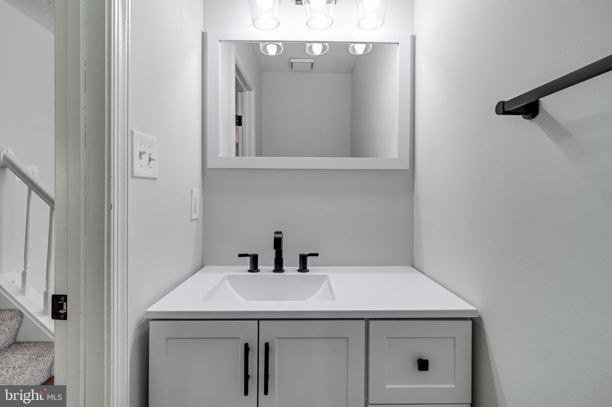 ST CHARLES HAMPSHIRE - Residential