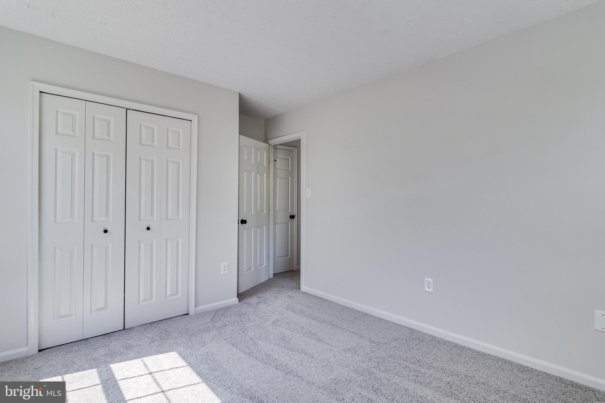 ST CHARLES HAMPSHIRE - Residential