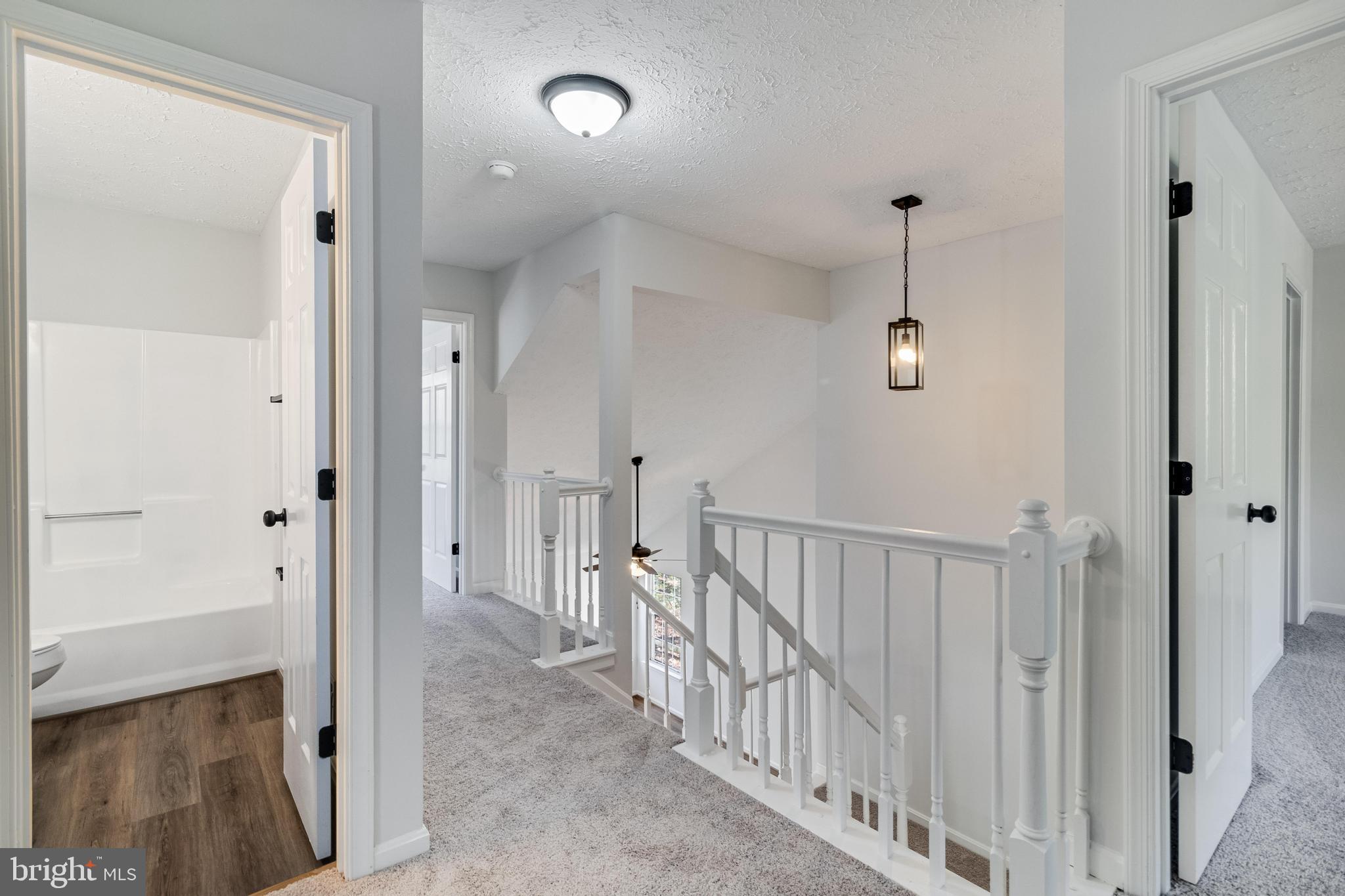 ST CHARLES HAMPSHIRE - Residential