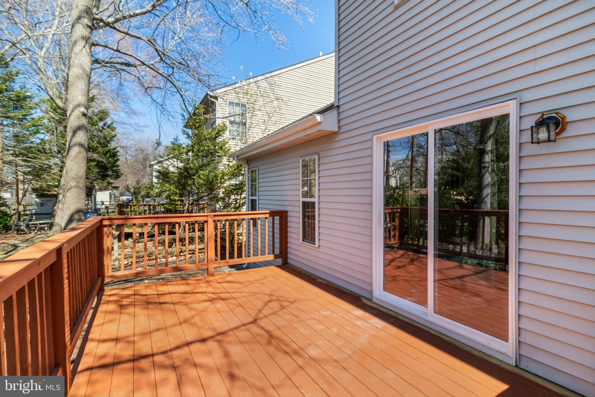 ST CHARLES HAMPSHIRE - Residential