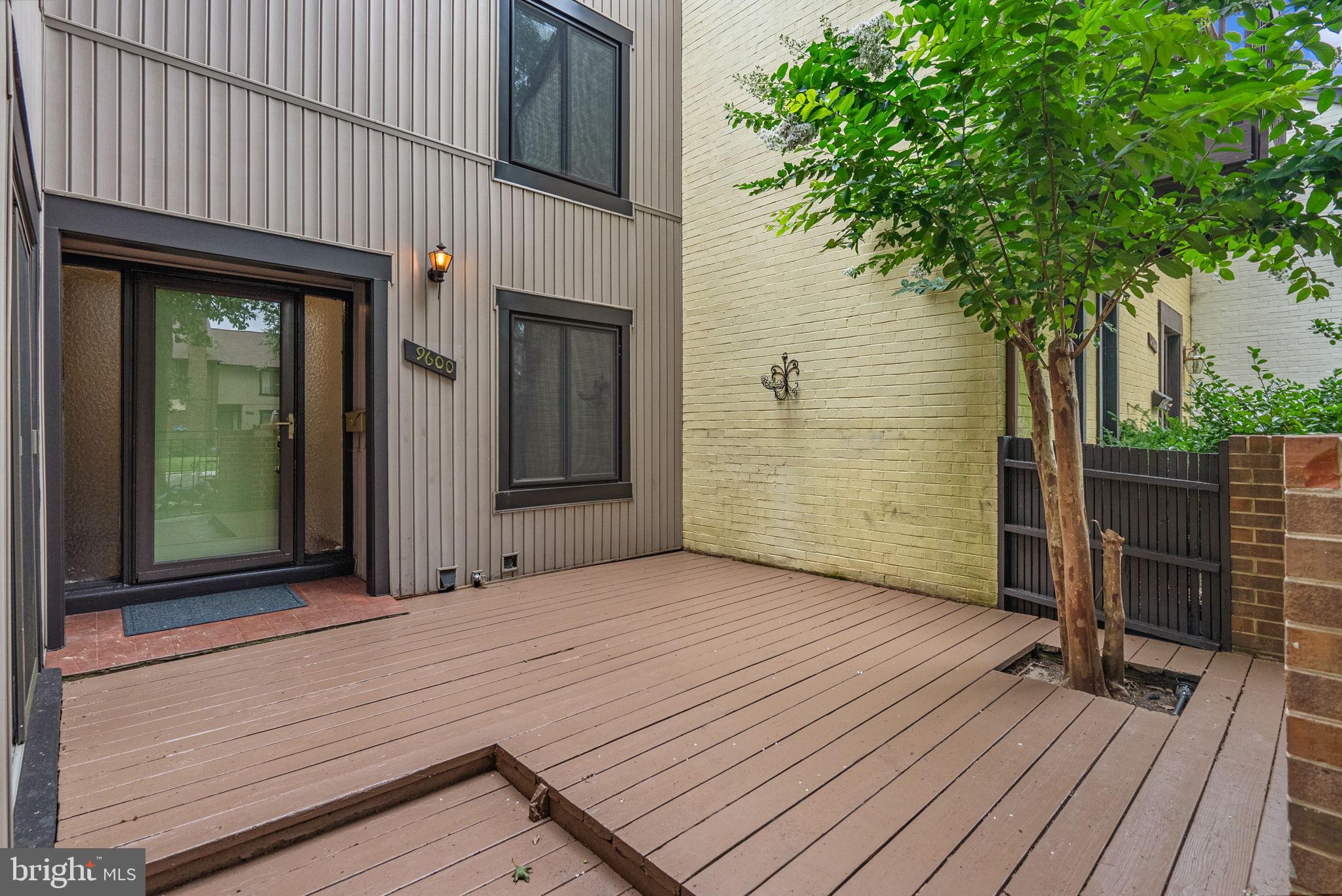 9600 SHADOW OAK DRIVE