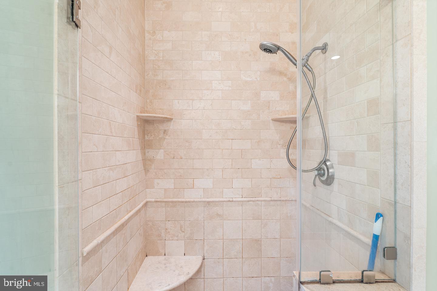 PENNSPORT - Residential Lease