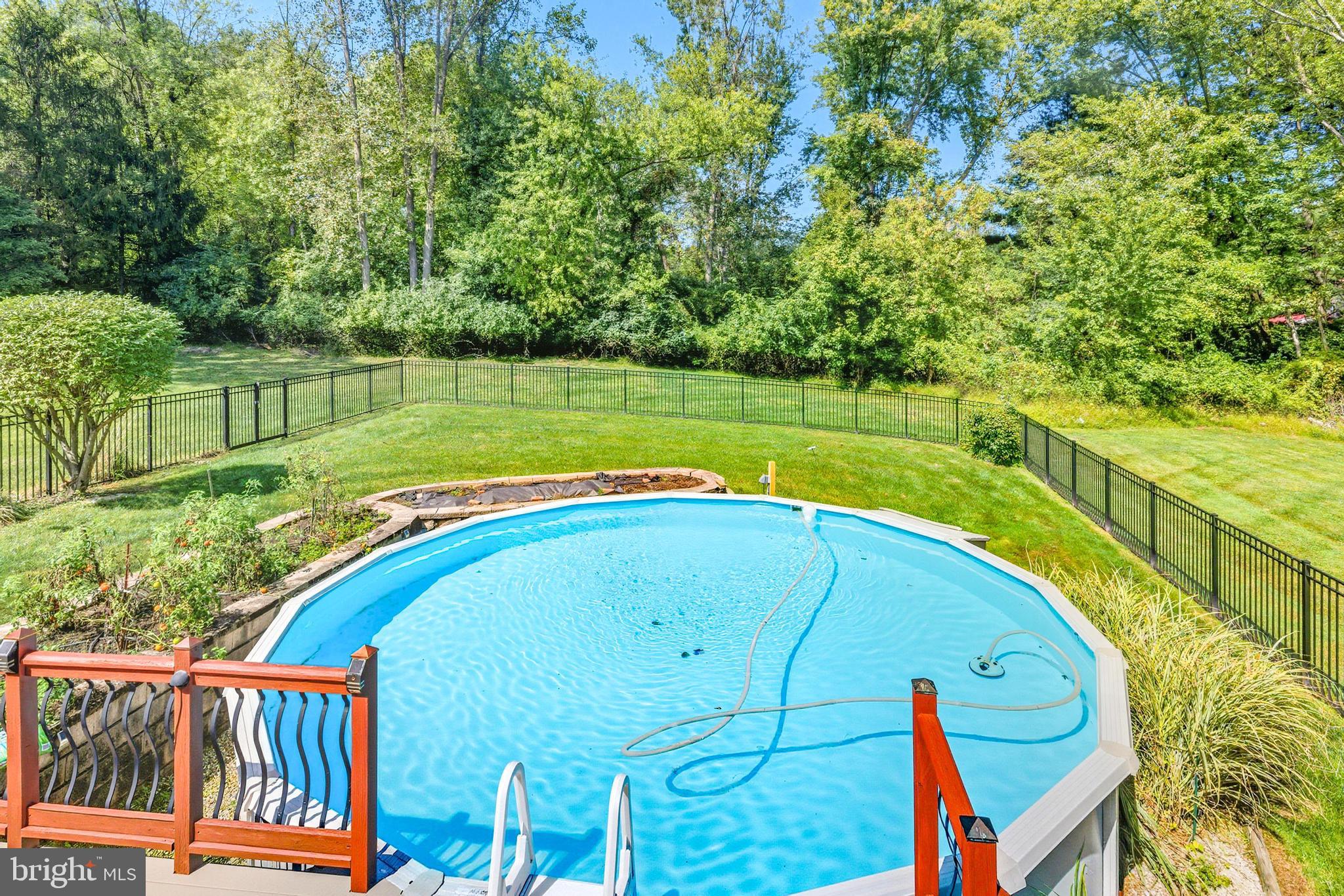 COLONIAL VIL - Residential