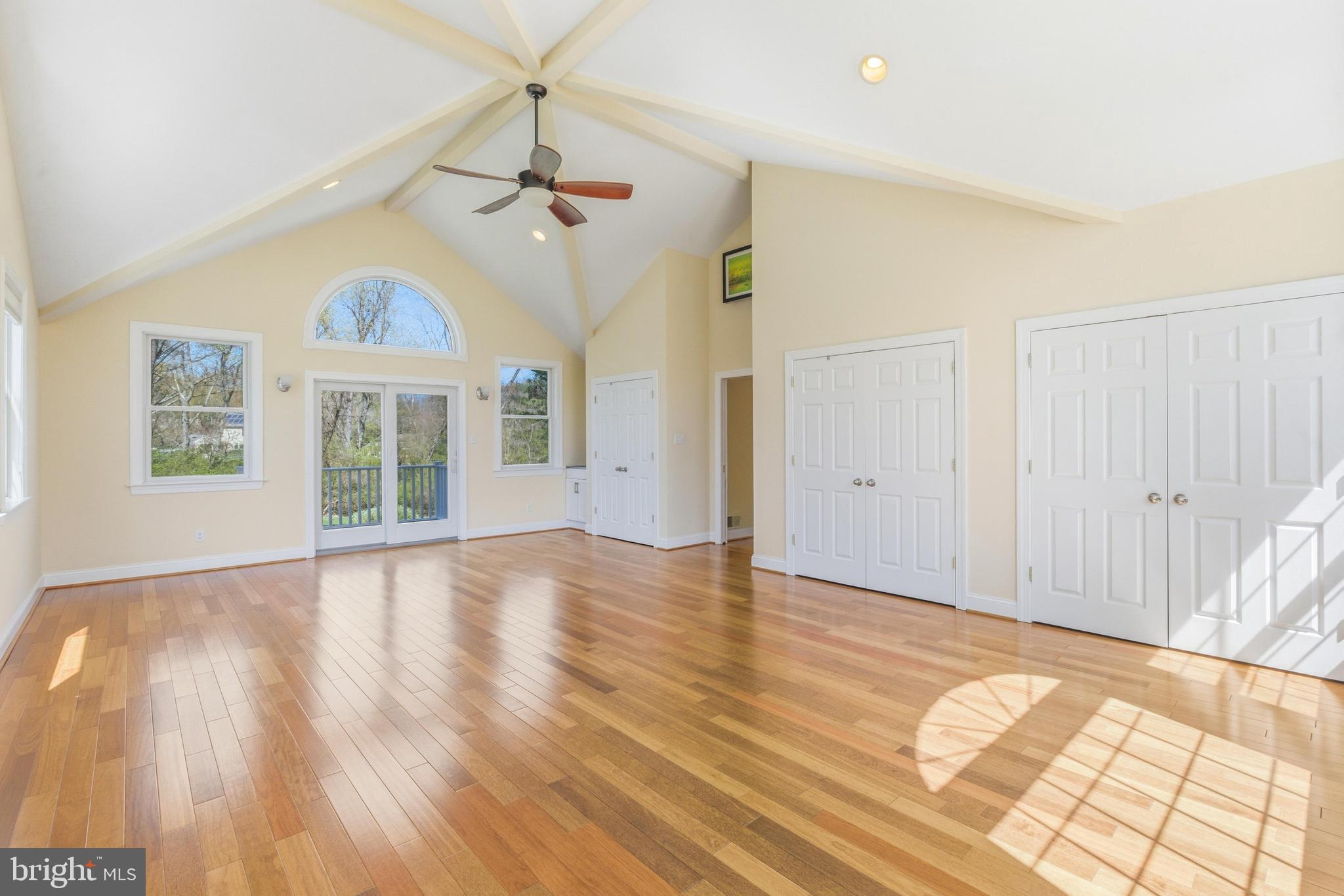 COLONIAL VIL - Residential