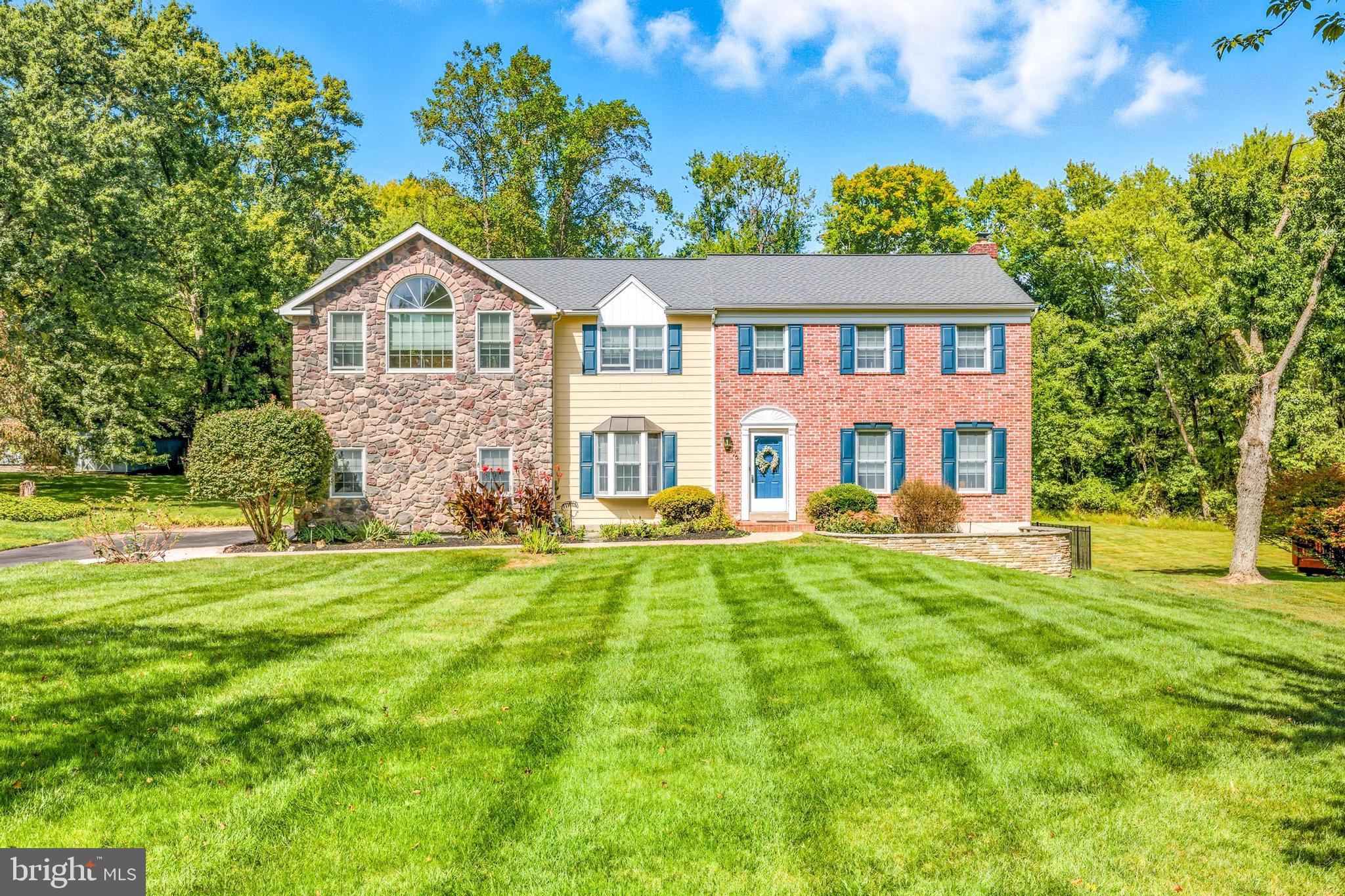 COLONIAL VIL - Residential