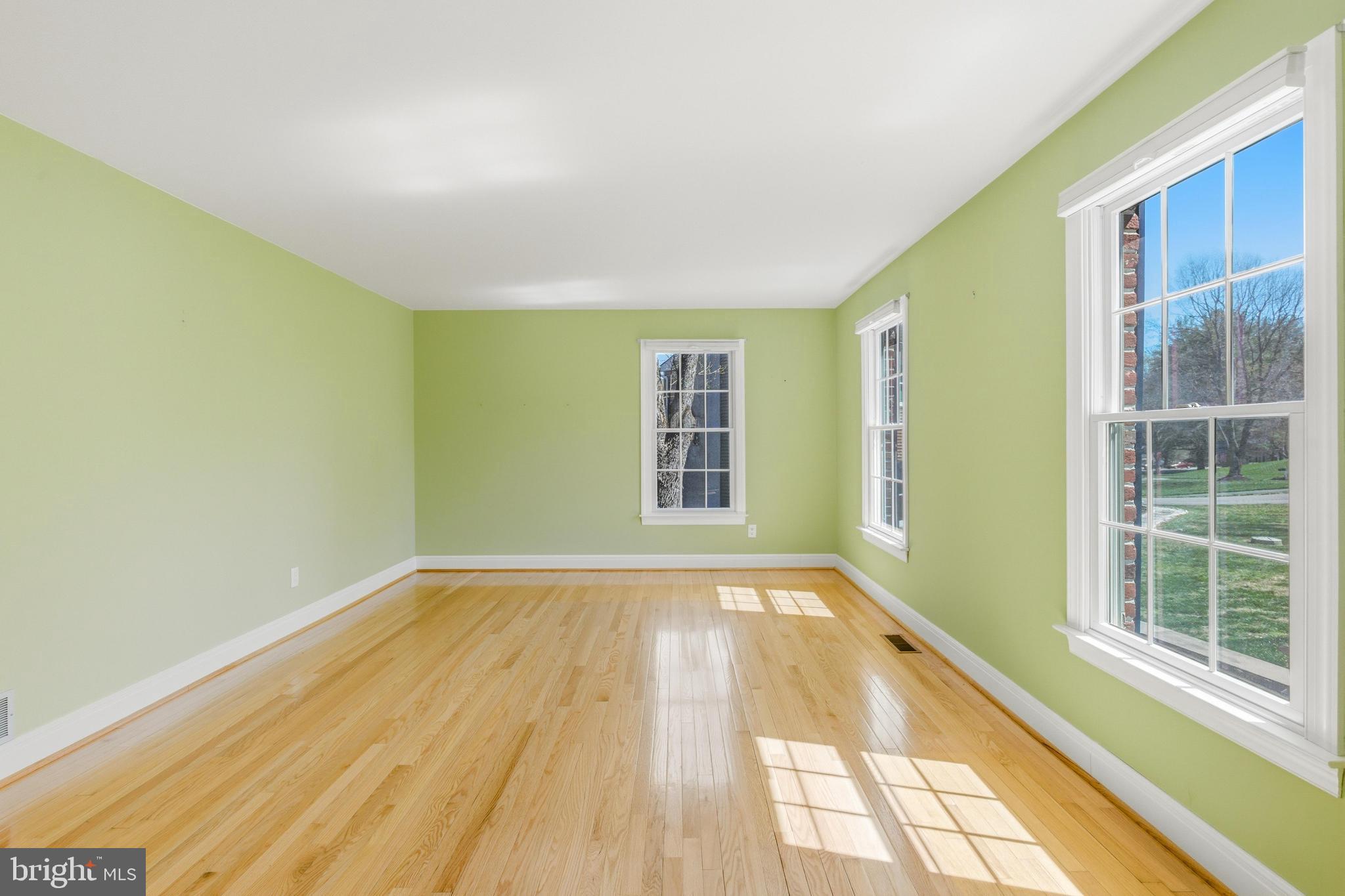 COLONIAL VIL - Residential