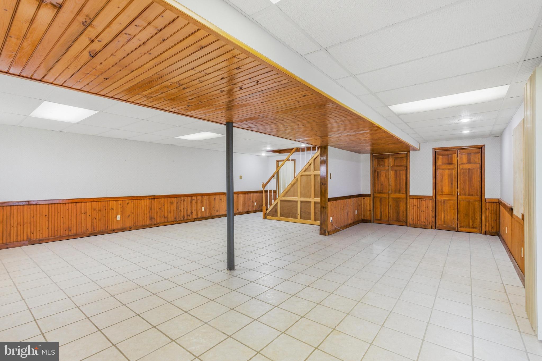 COLONIAL VIL - Residential