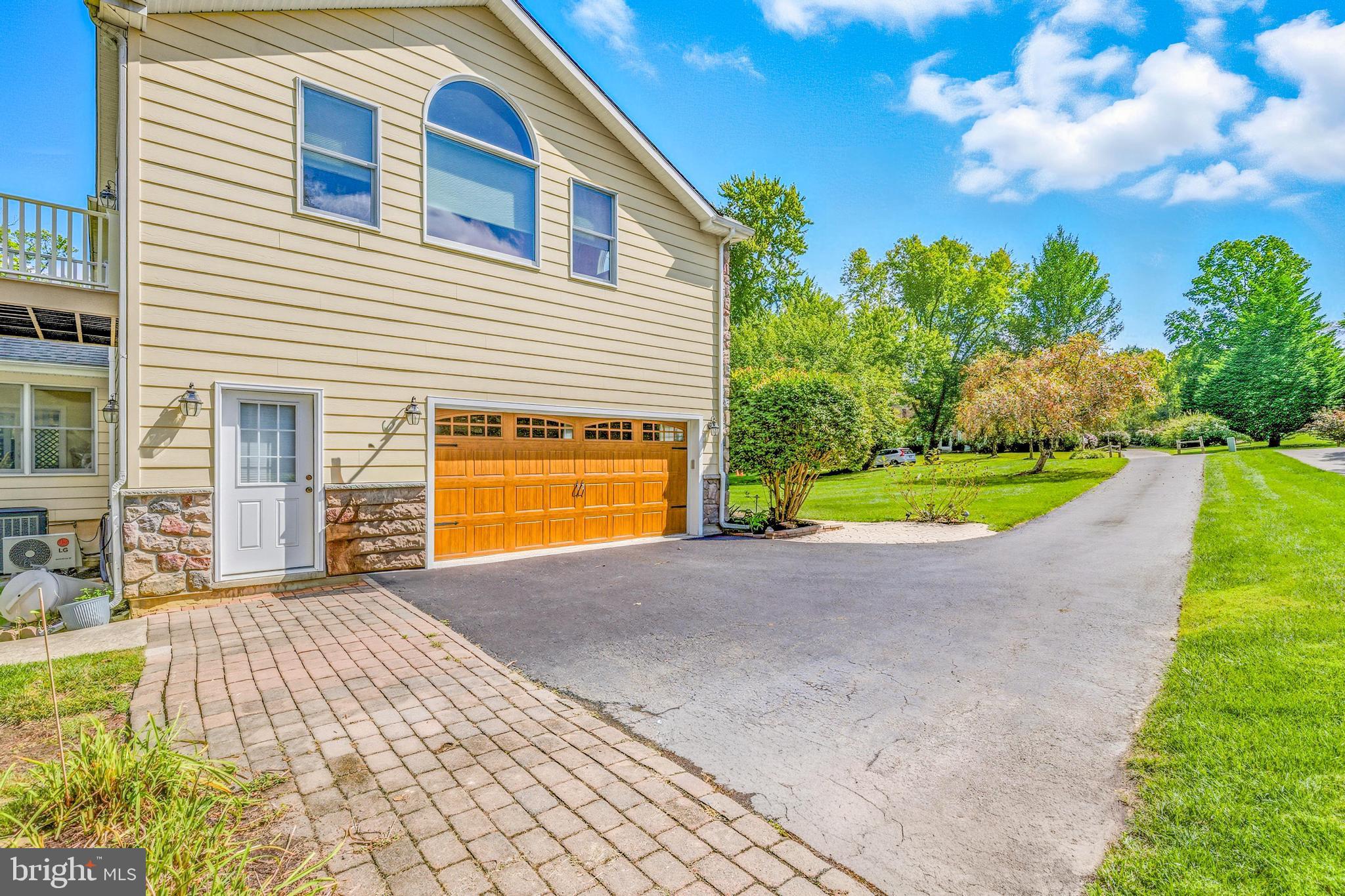 COLONIAL VIL - Residential