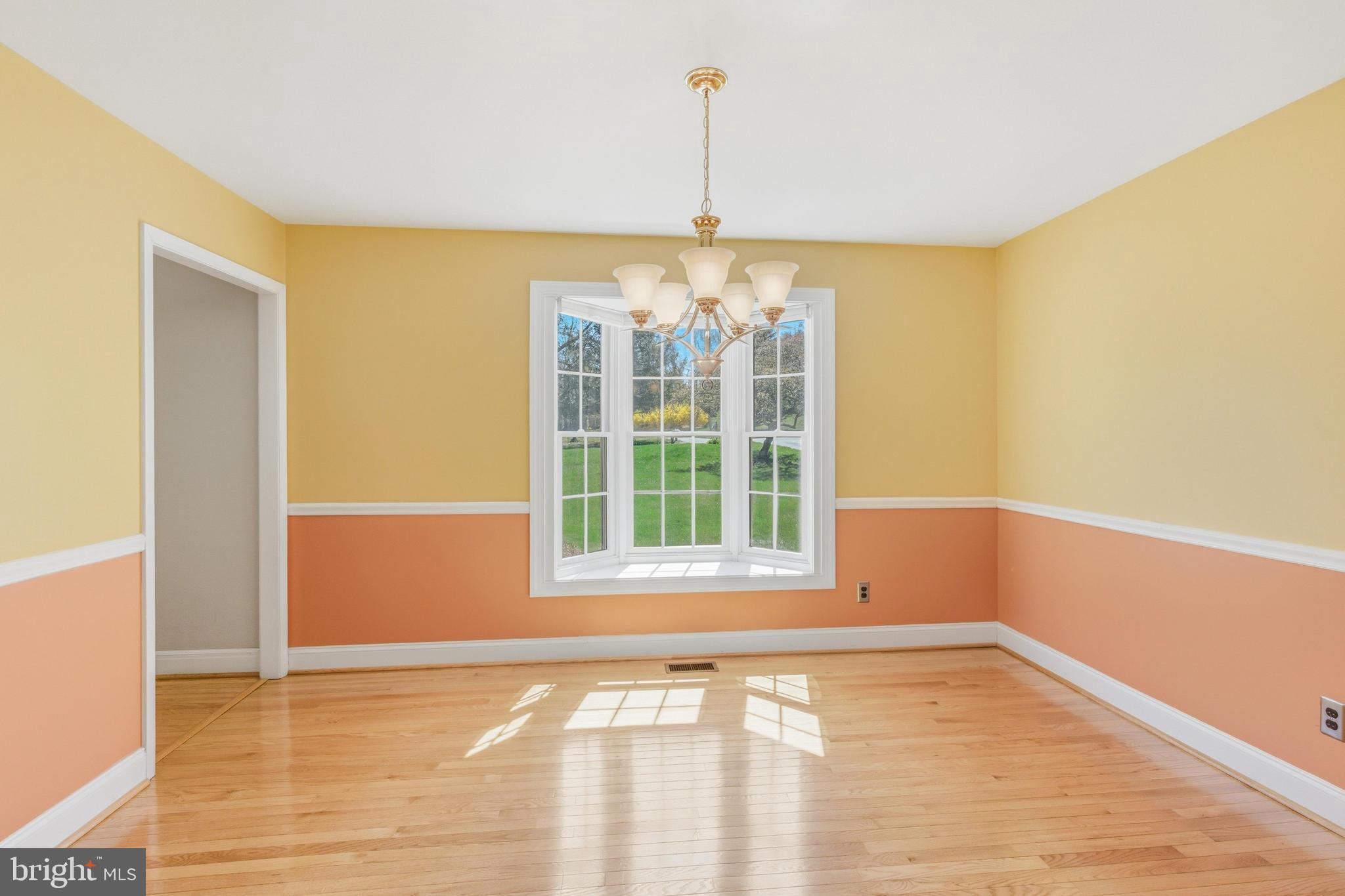 COLONIAL VIL - Residential