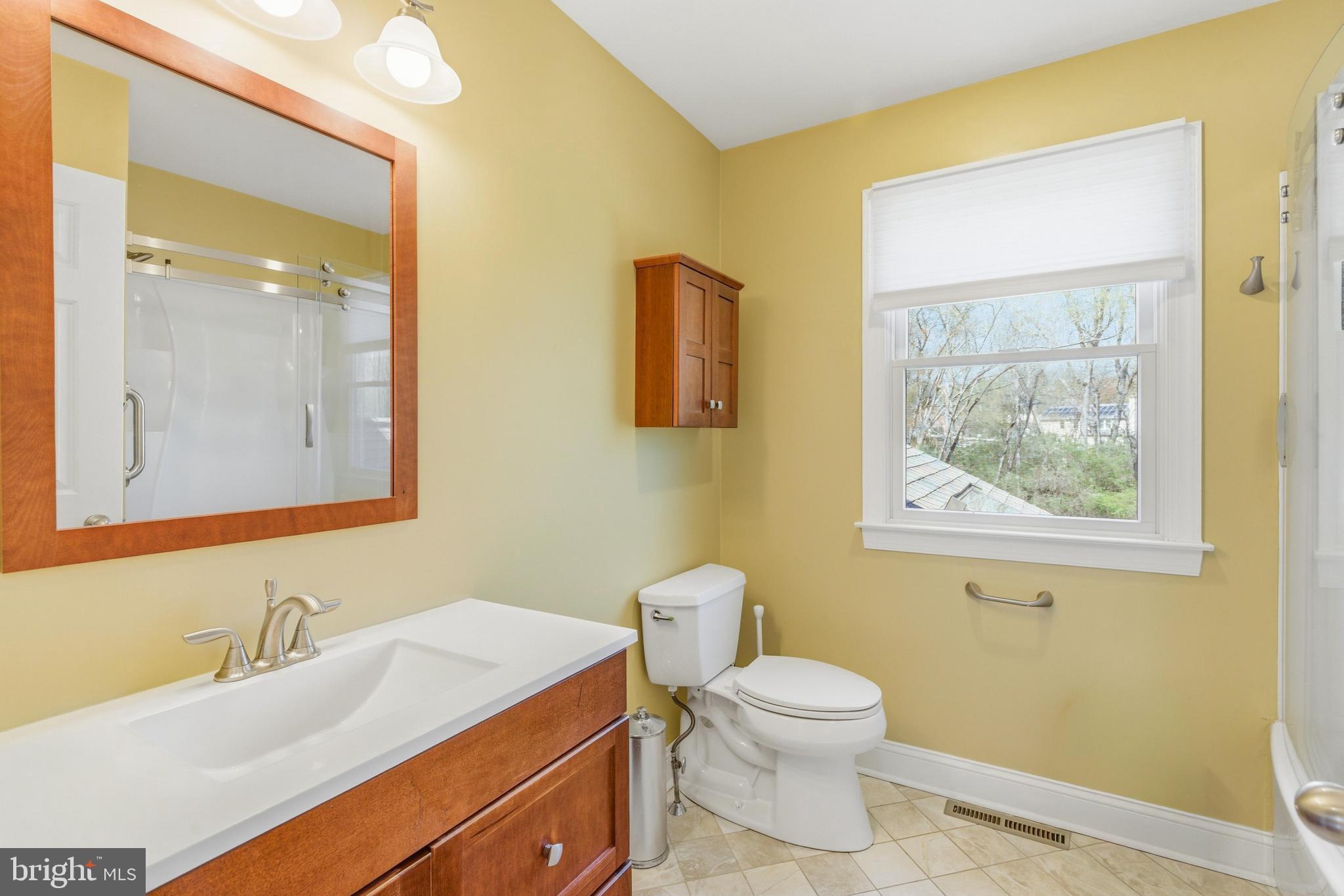 COLONIAL VIL - Residential