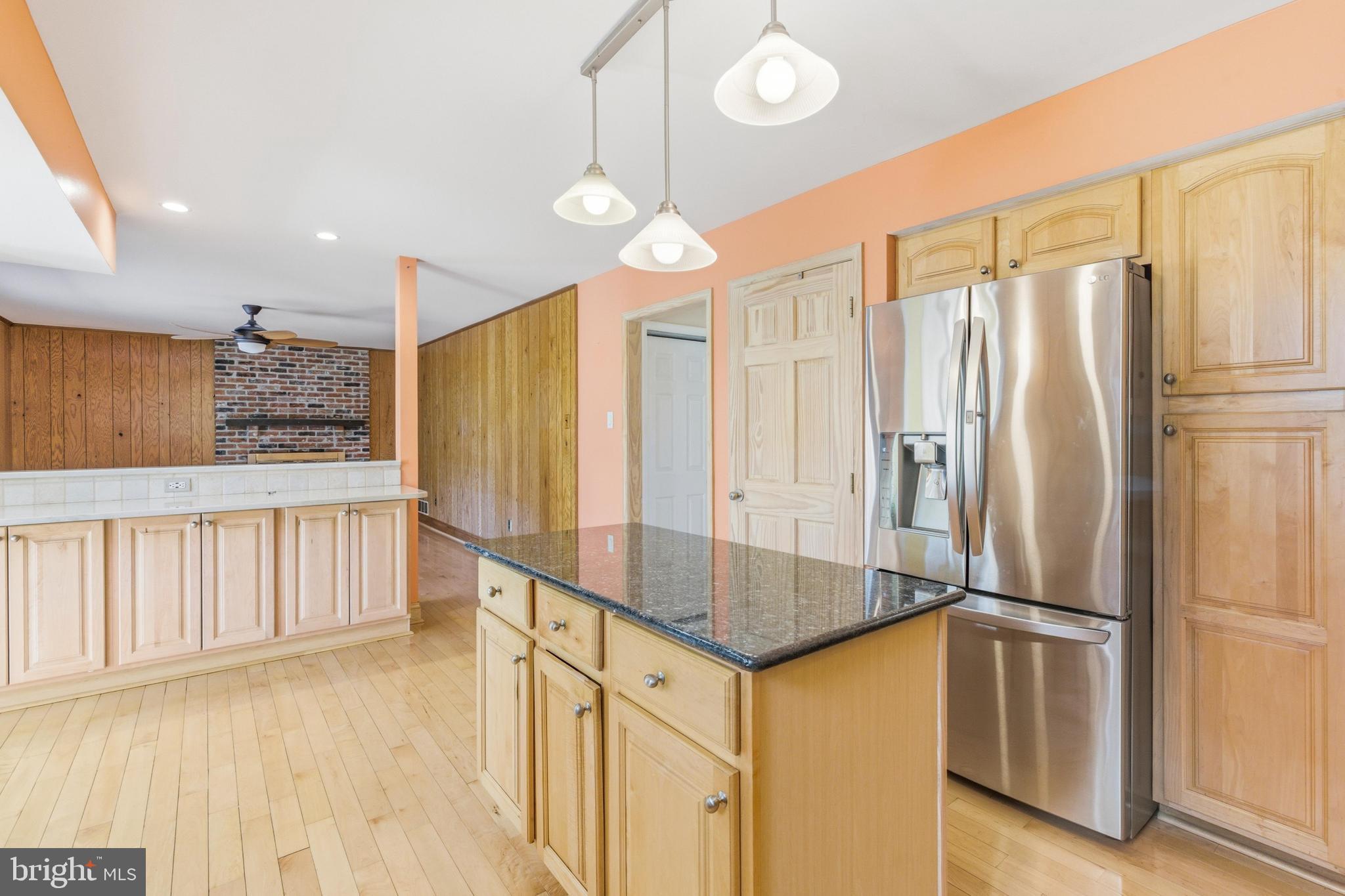 COLONIAL VIL - Residential