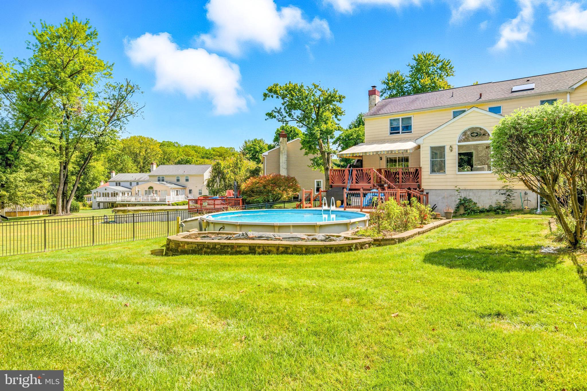 COLONIAL VIL - Residential