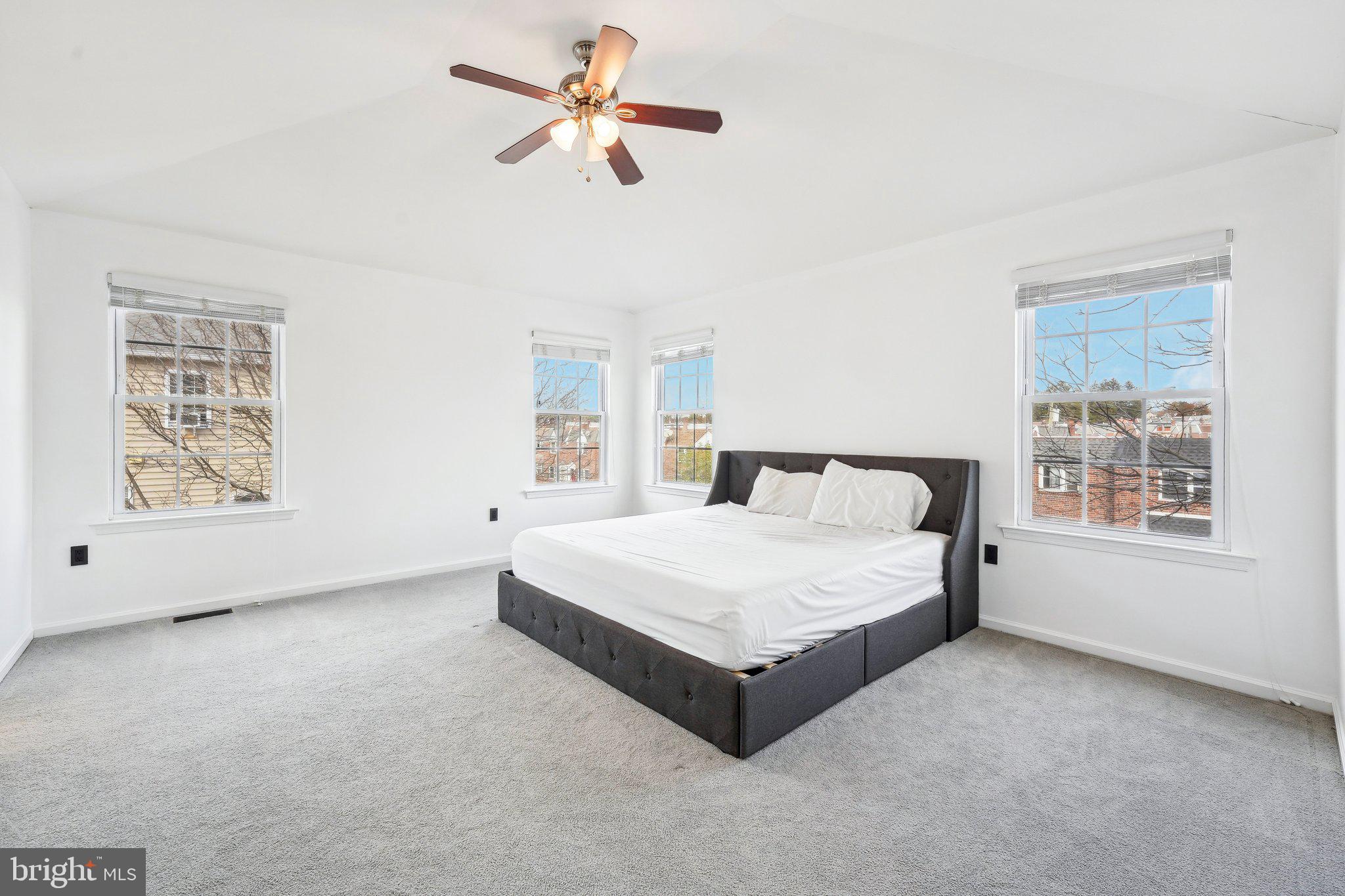 STATION SQ AT AMBLER - Residential