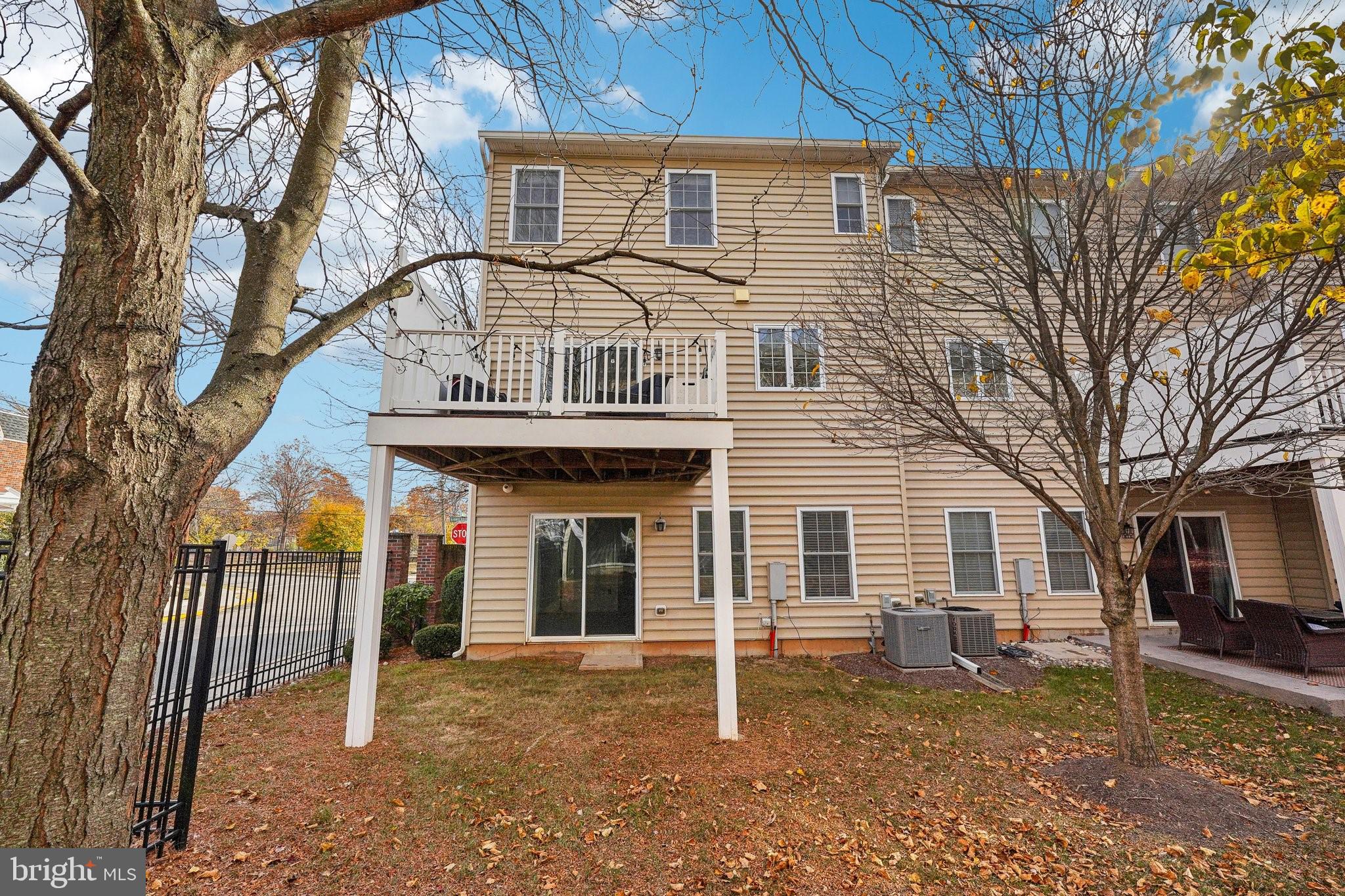 STATION SQ AT AMBLER - Residential