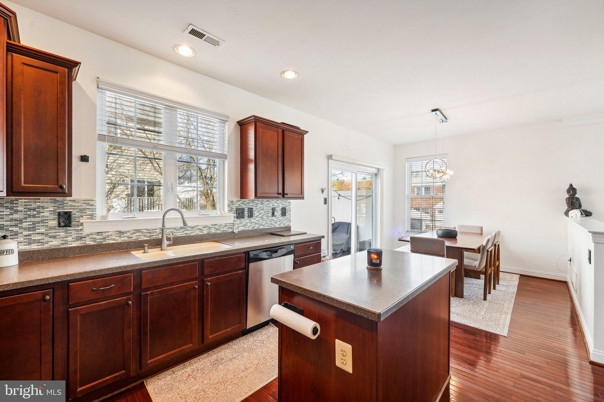 STATION SQ AT AMBLER - Residential