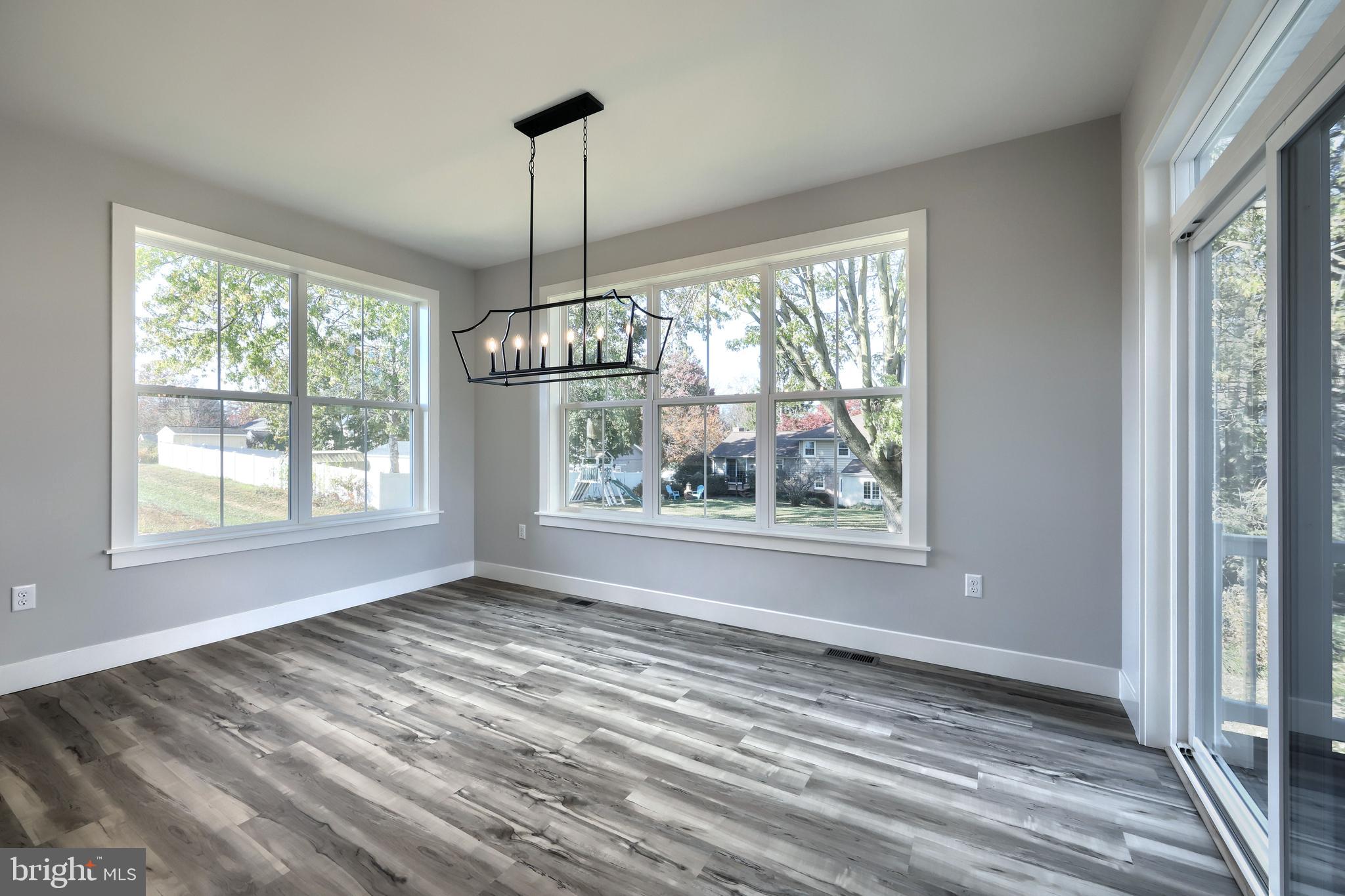 WALTON HILL - Residential