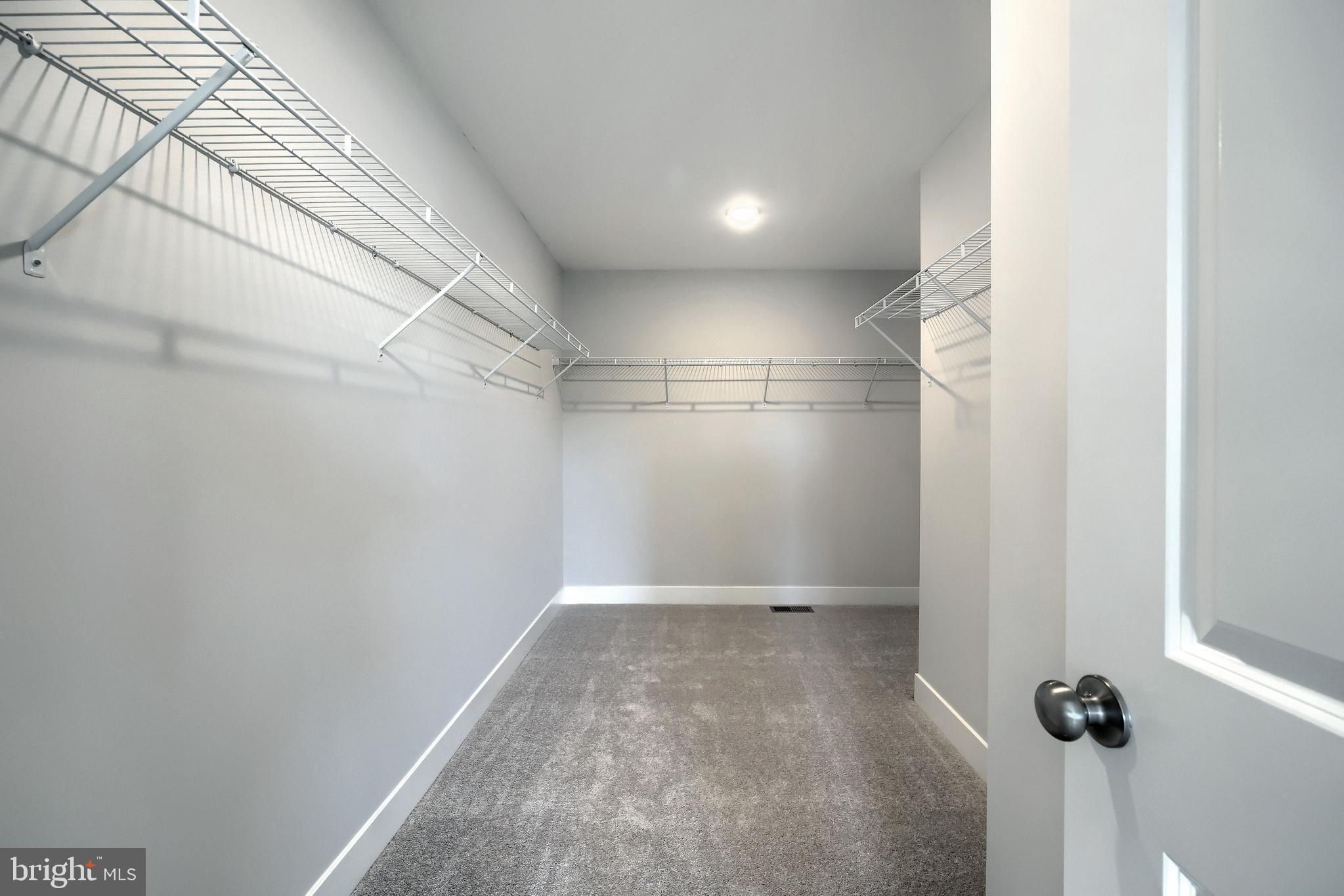 WALTON HILL - Residential