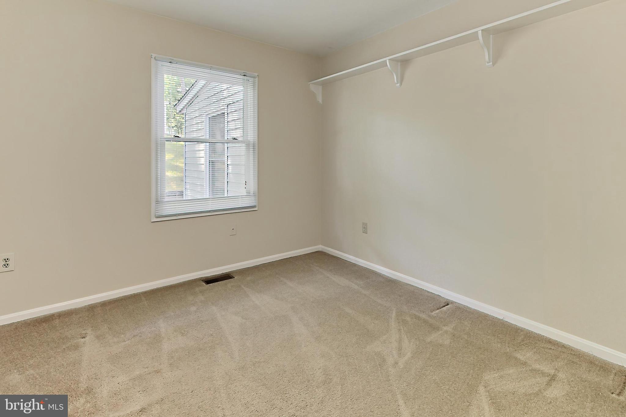 WARREN WOODS - Residential