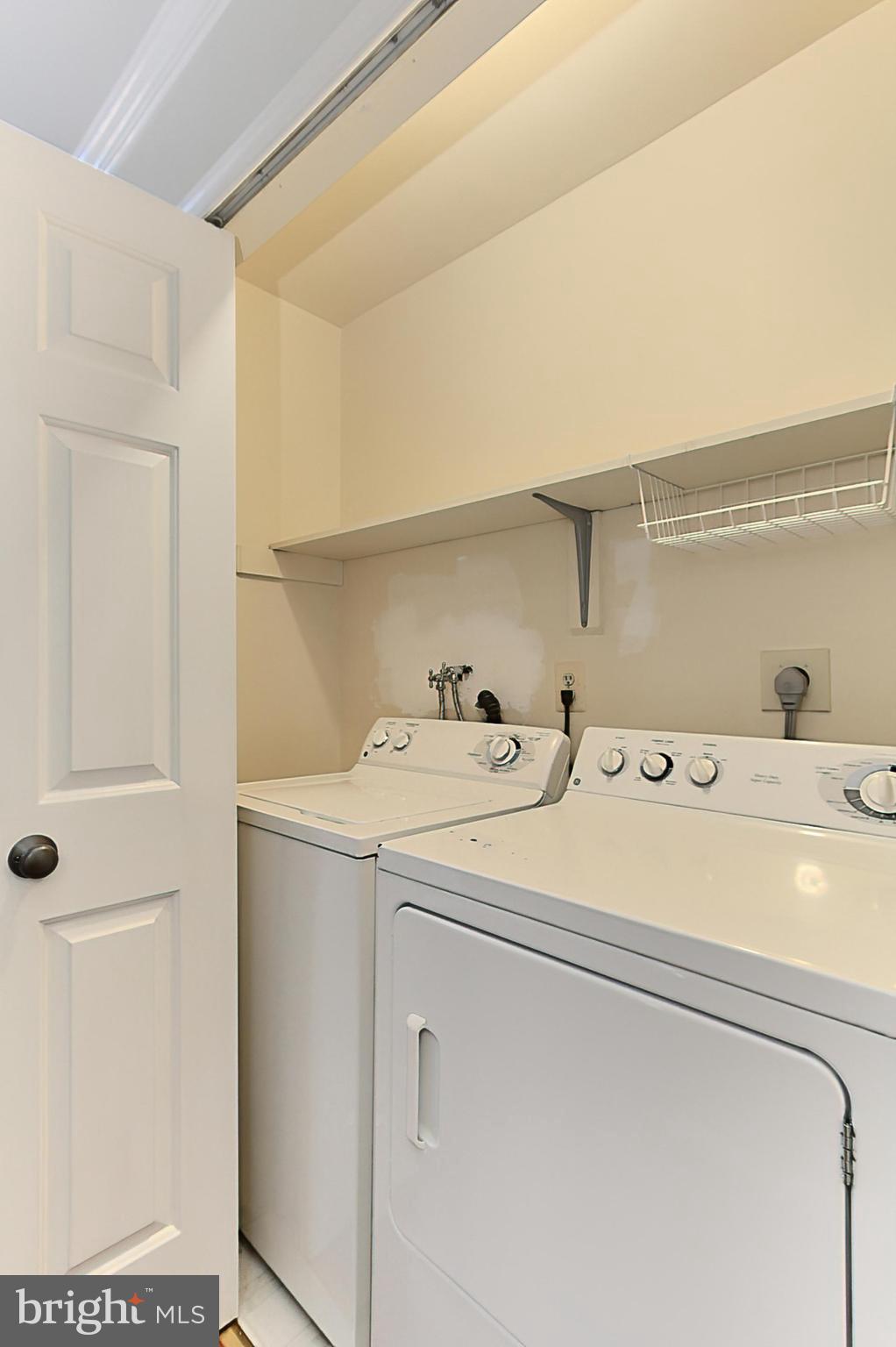 WARREN WOODS - Residential