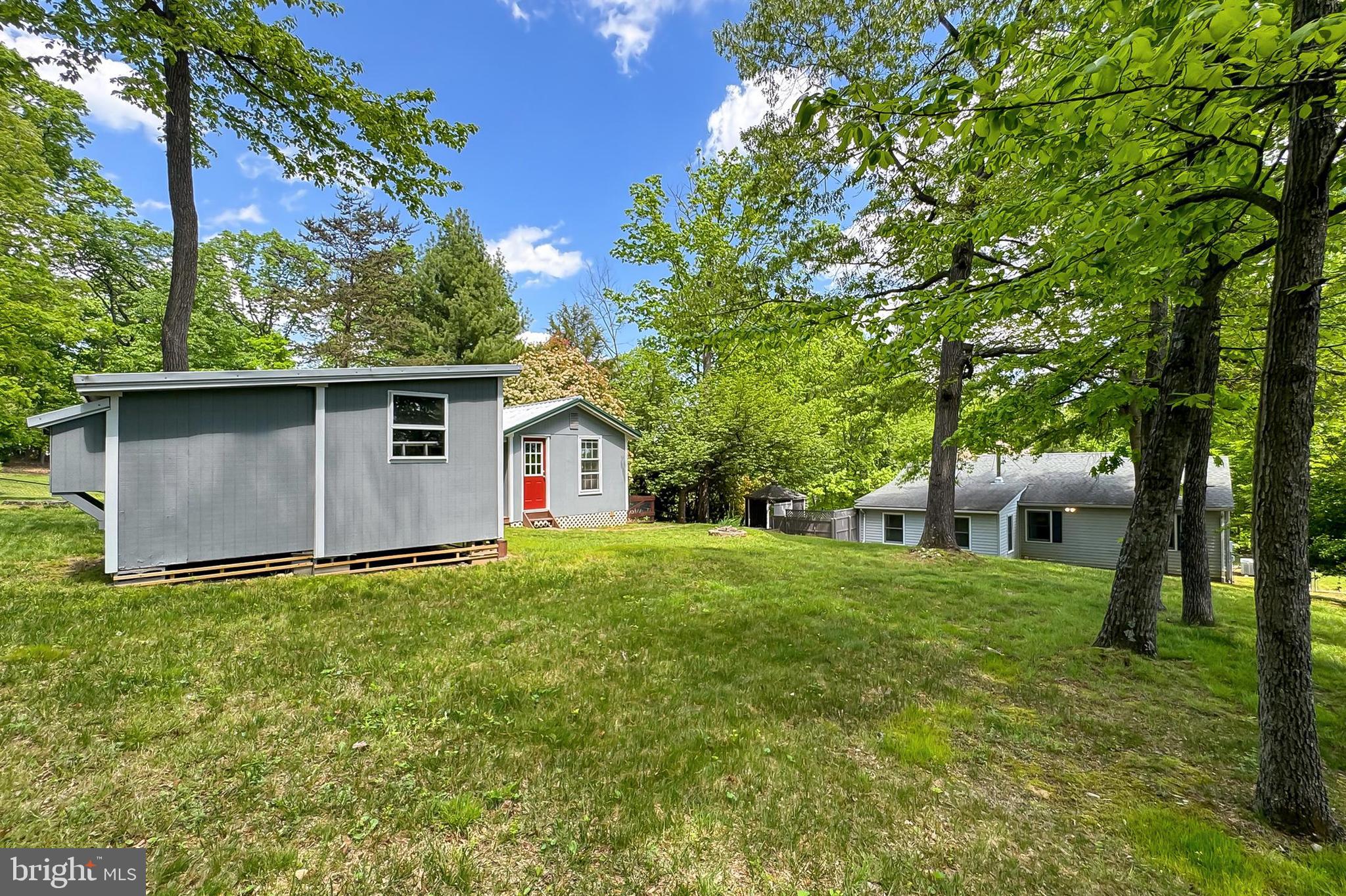 WARREN WOODS - Residential